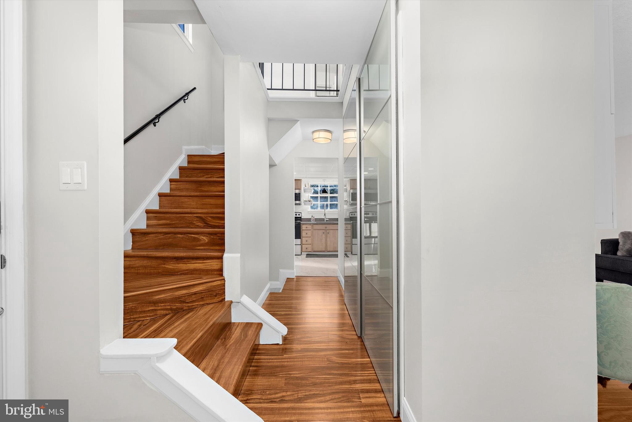 RIDGEFIELD - Residential