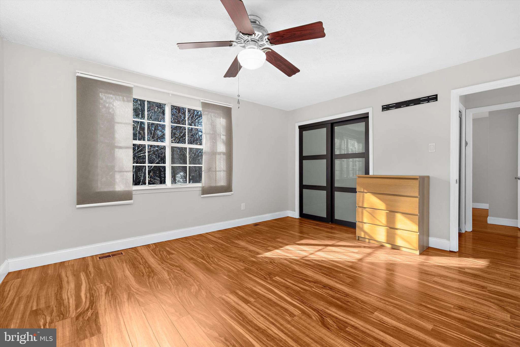 RIDGEFIELD - Residential