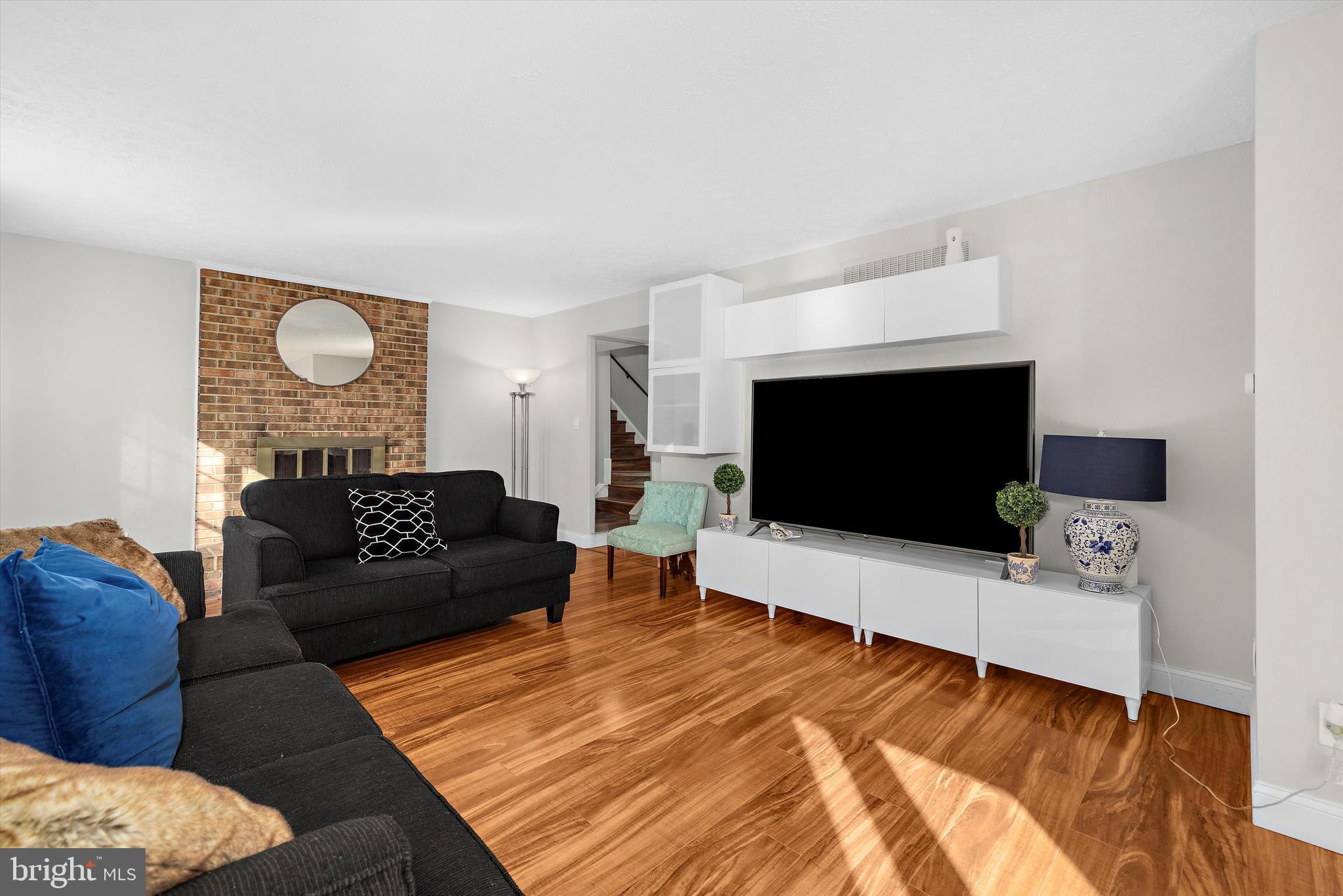 RIDGEFIELD - Residential