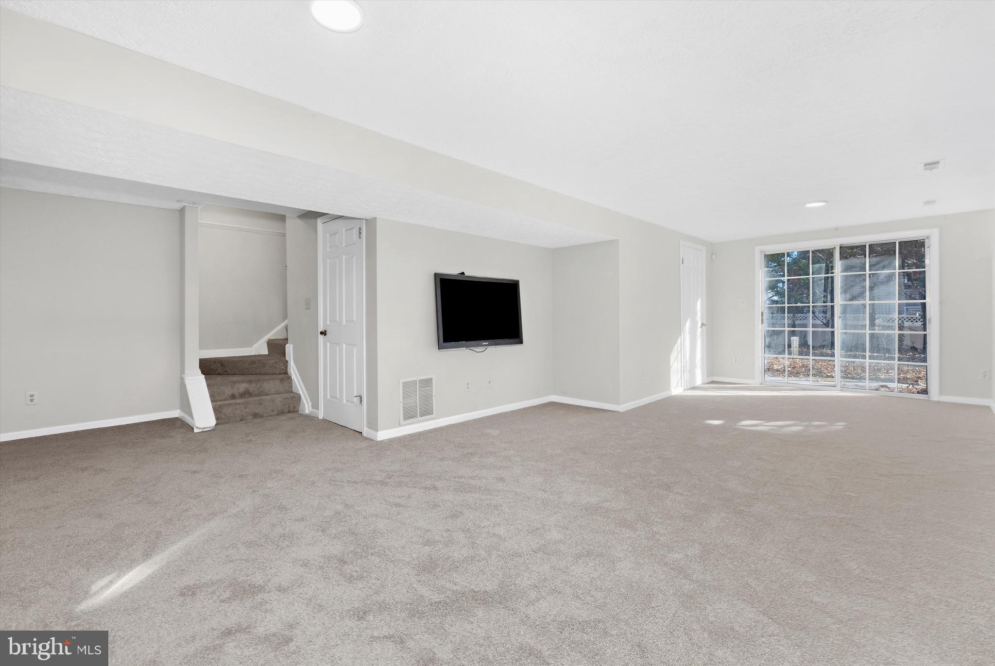 RIDGEFIELD - Residential