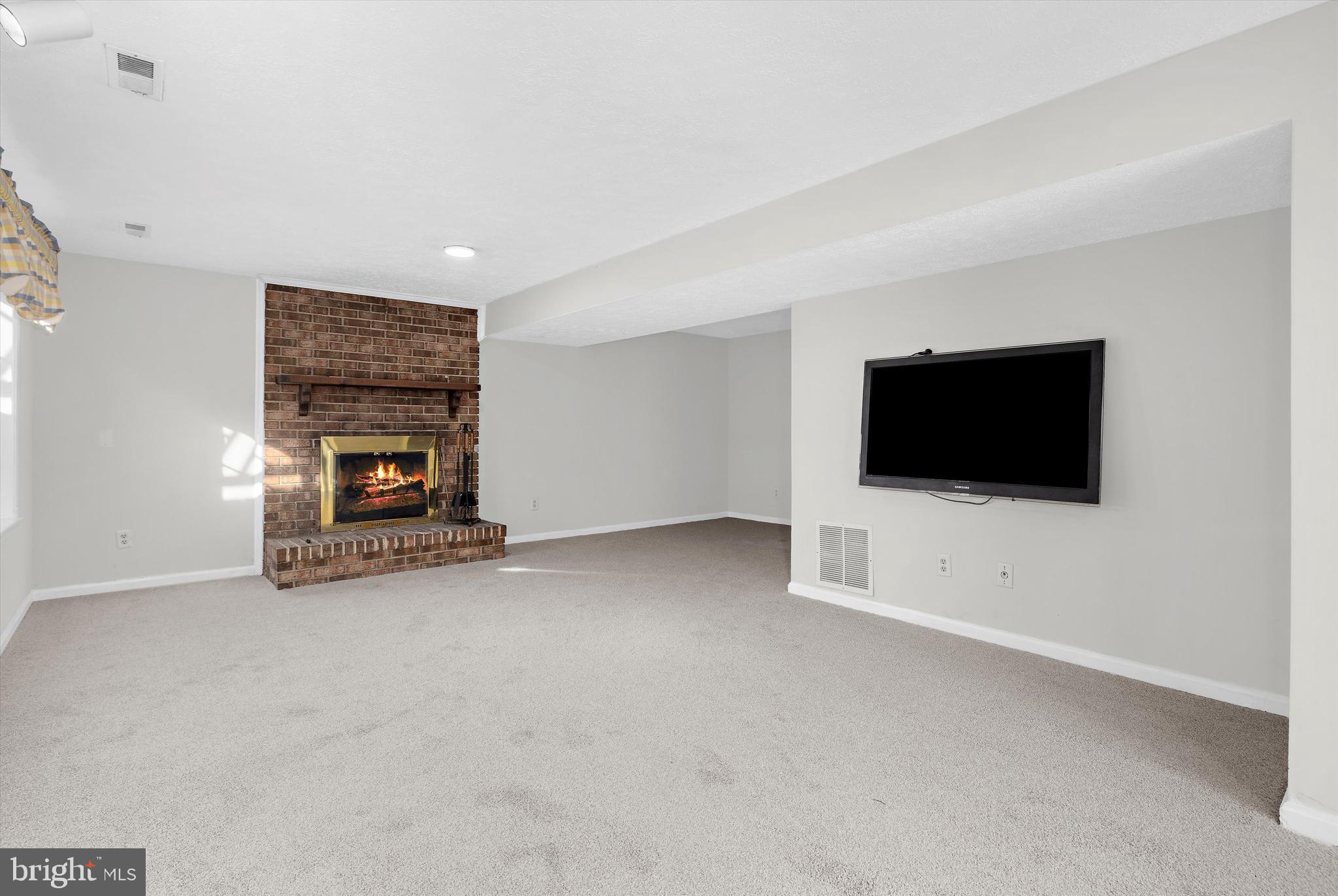 RIDGEFIELD - Residential