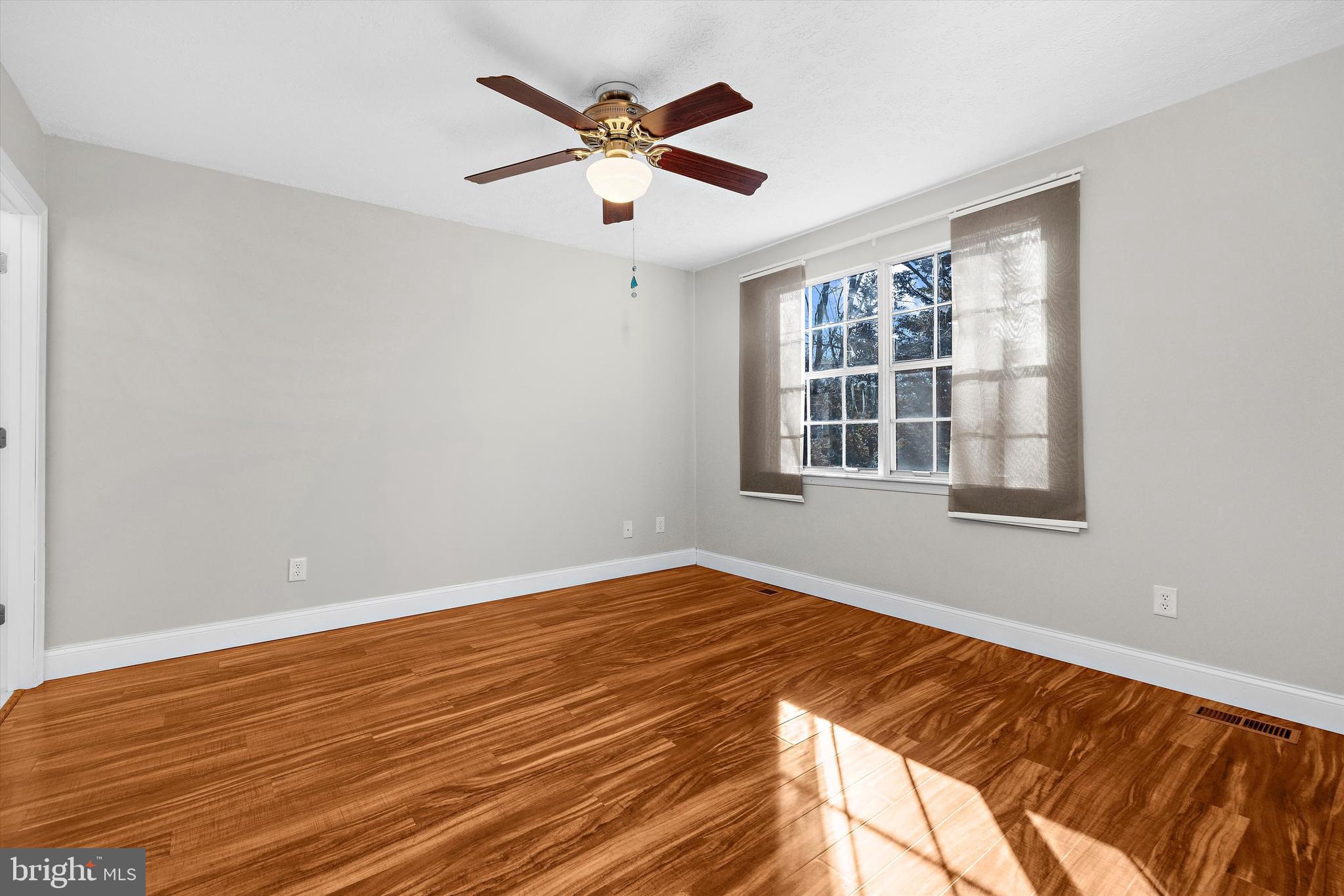 RIDGEFIELD - Residential