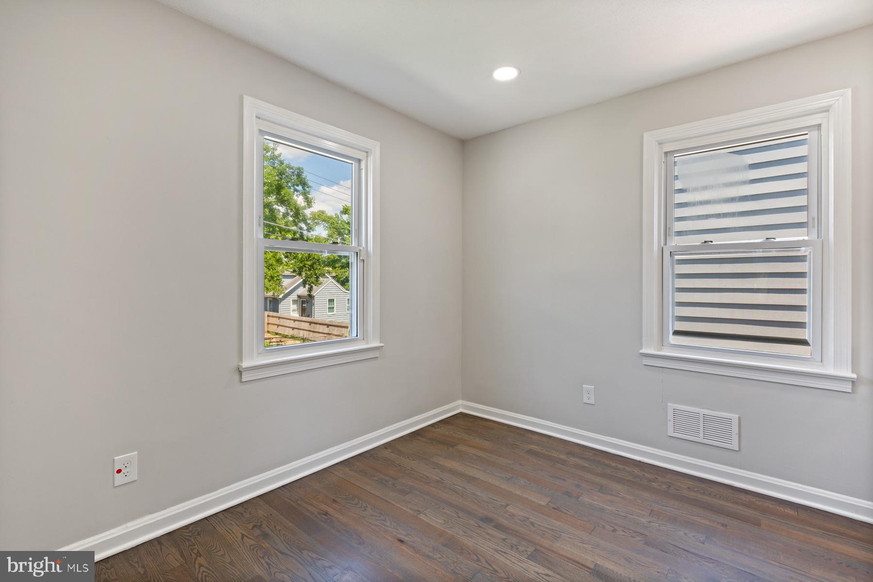 CAPITOL HEIGHTS - Residential