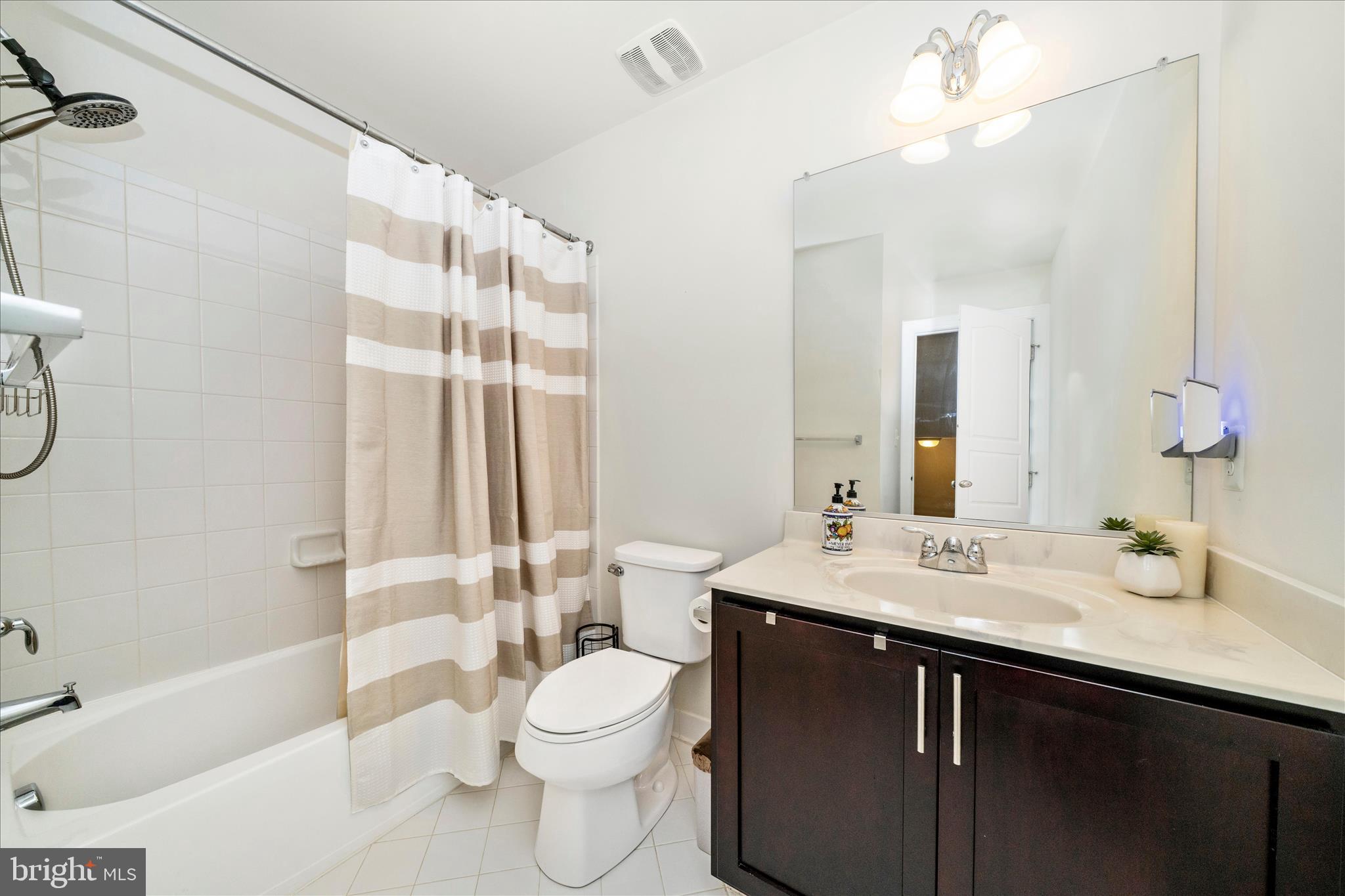 THE ENCLAVE AT ARUNDEL PRESERVE - Residential