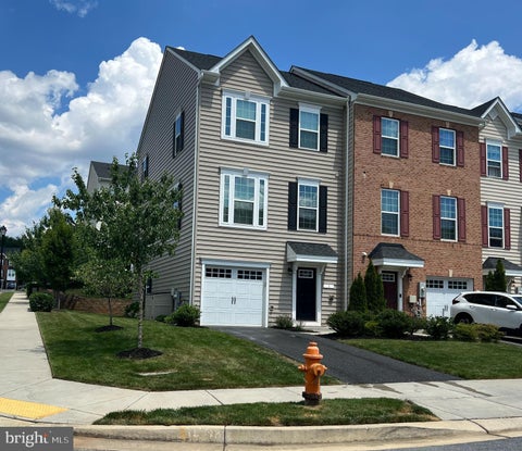 Townhouse For Sale - 1 Gates Park Court<br/> Baltimore County, HALETHORPE, MD 21227