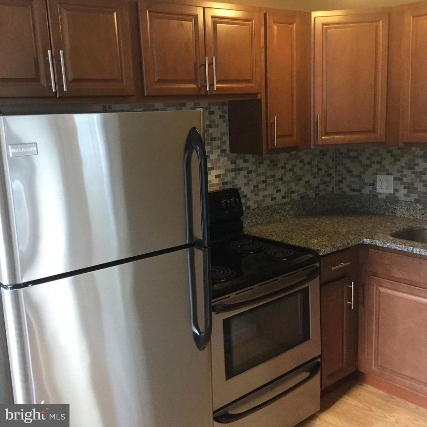 THIS IS THE ONE YOU'VE BEEN WAITING FOR! Beautifully remodeled studio apartment available immediately in desirable Fed Hill. Bright unit with lots of southern-facing windows. Laminate floors throughout, SS kitchen appliances, granite counters & w/d in the unit. Water bill split with 1st floor tenant. Walk to everything Fed Hill has to offer. Easy access to 295, 695, 95 & 83. WELCOME HOME!