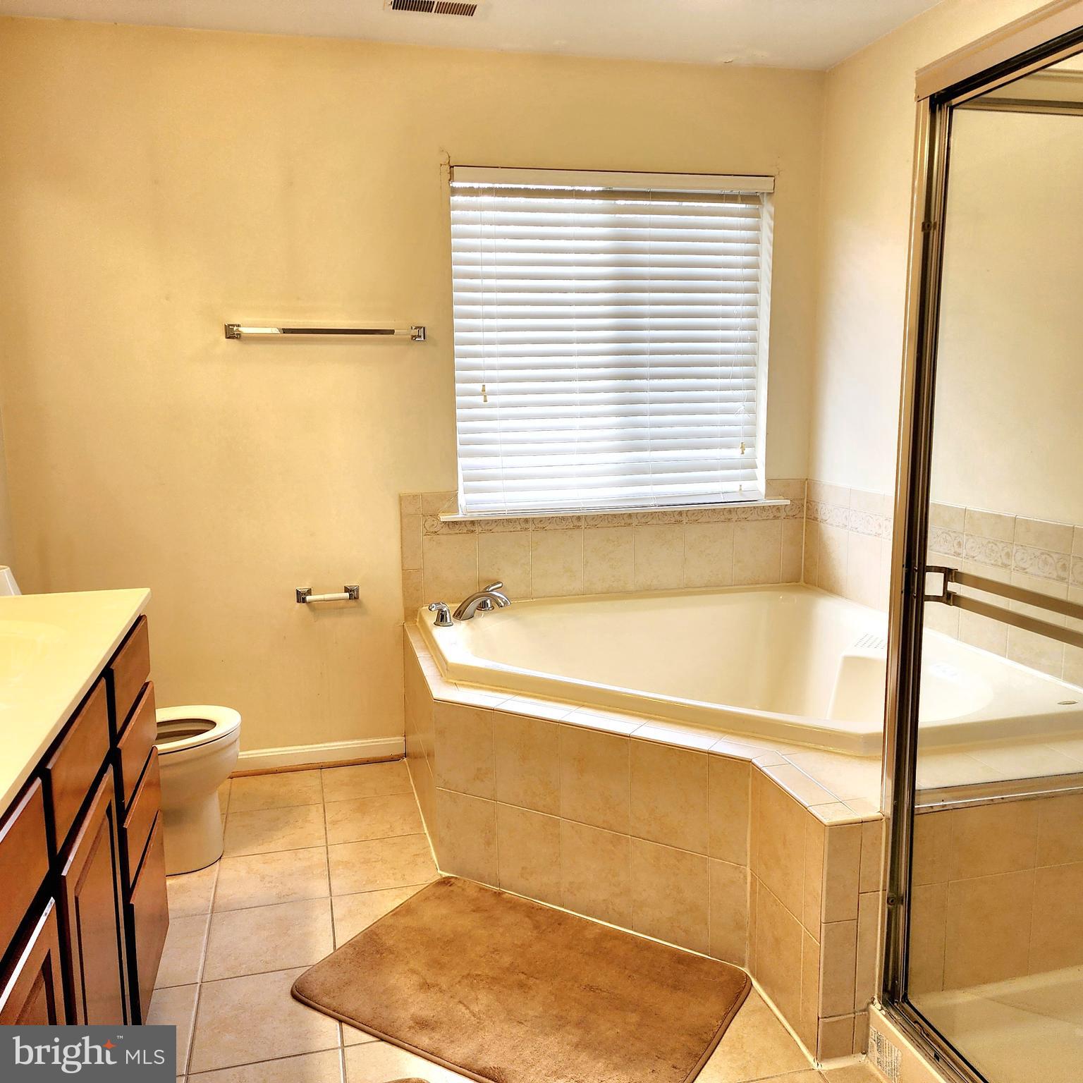 DEERBORNE - Residential Lease