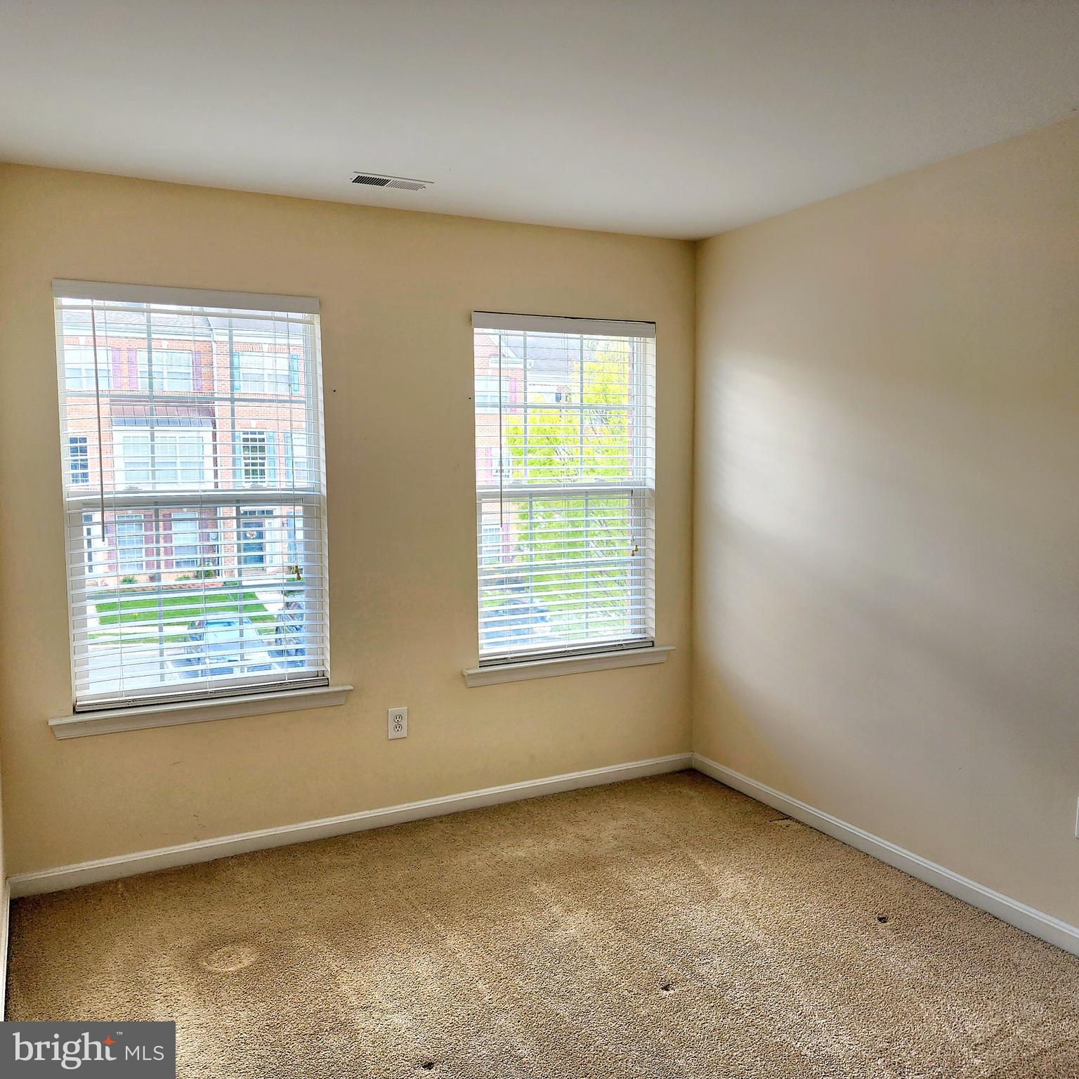 DEERBORNE - Residential Lease