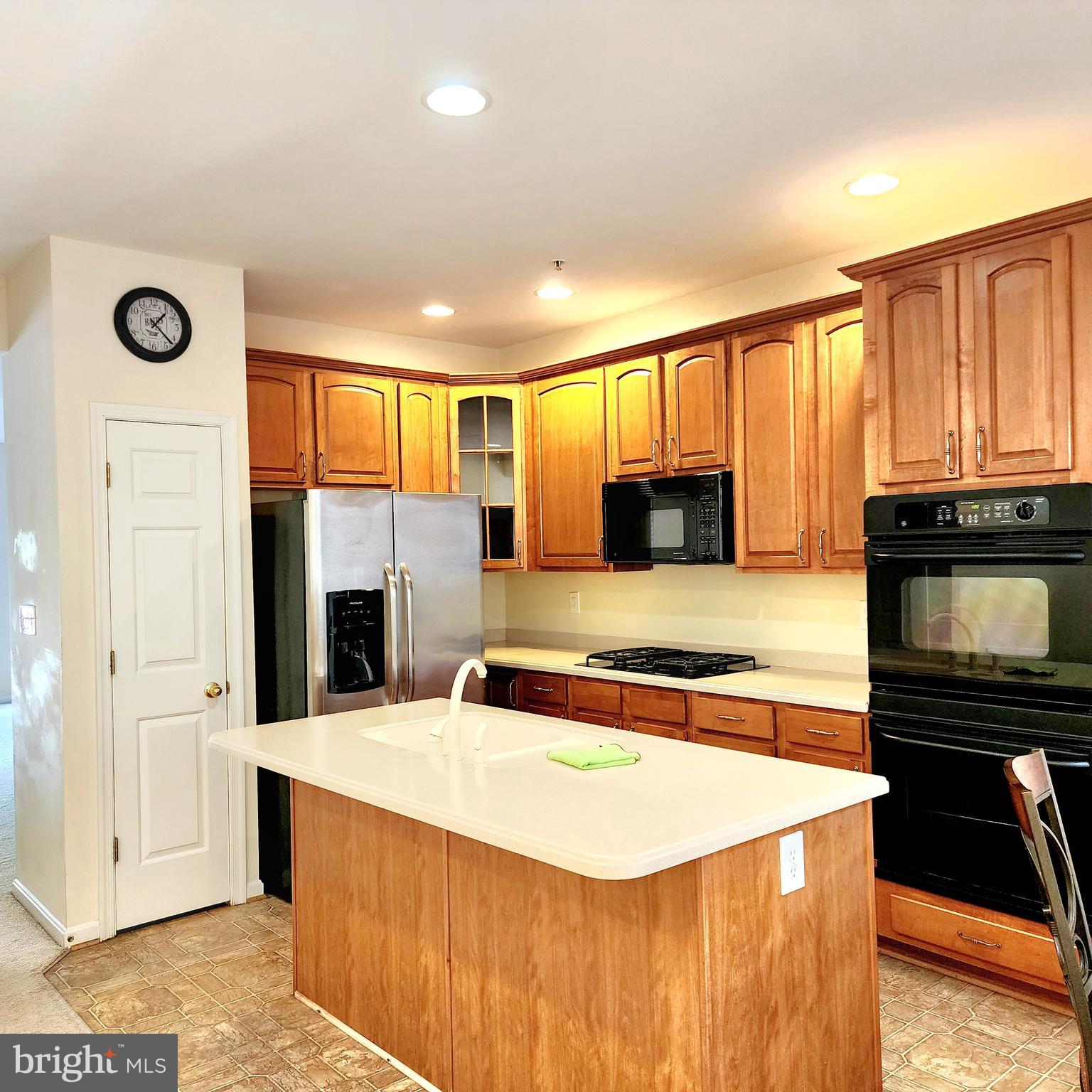 DEERBORNE - Residential Lease