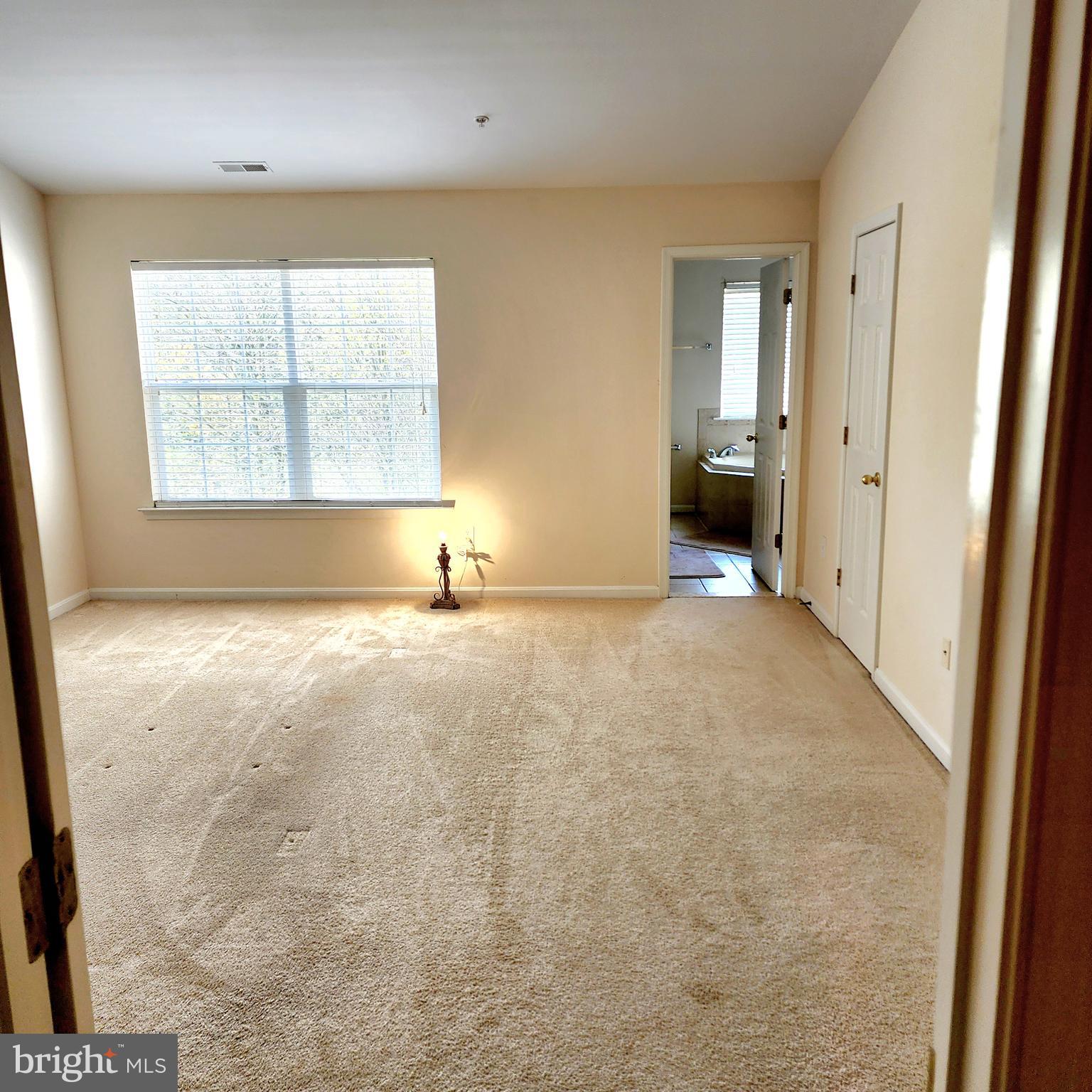 DEERBORNE - Residential Lease