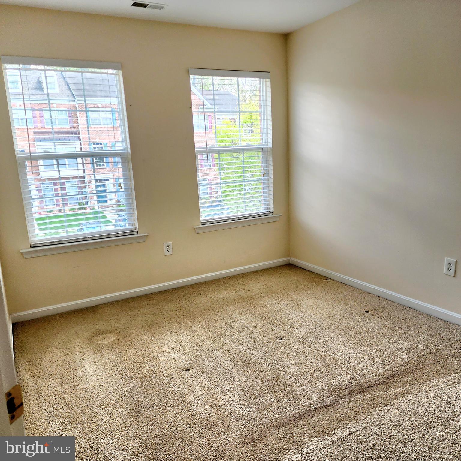 DEERBORNE - Residential Lease