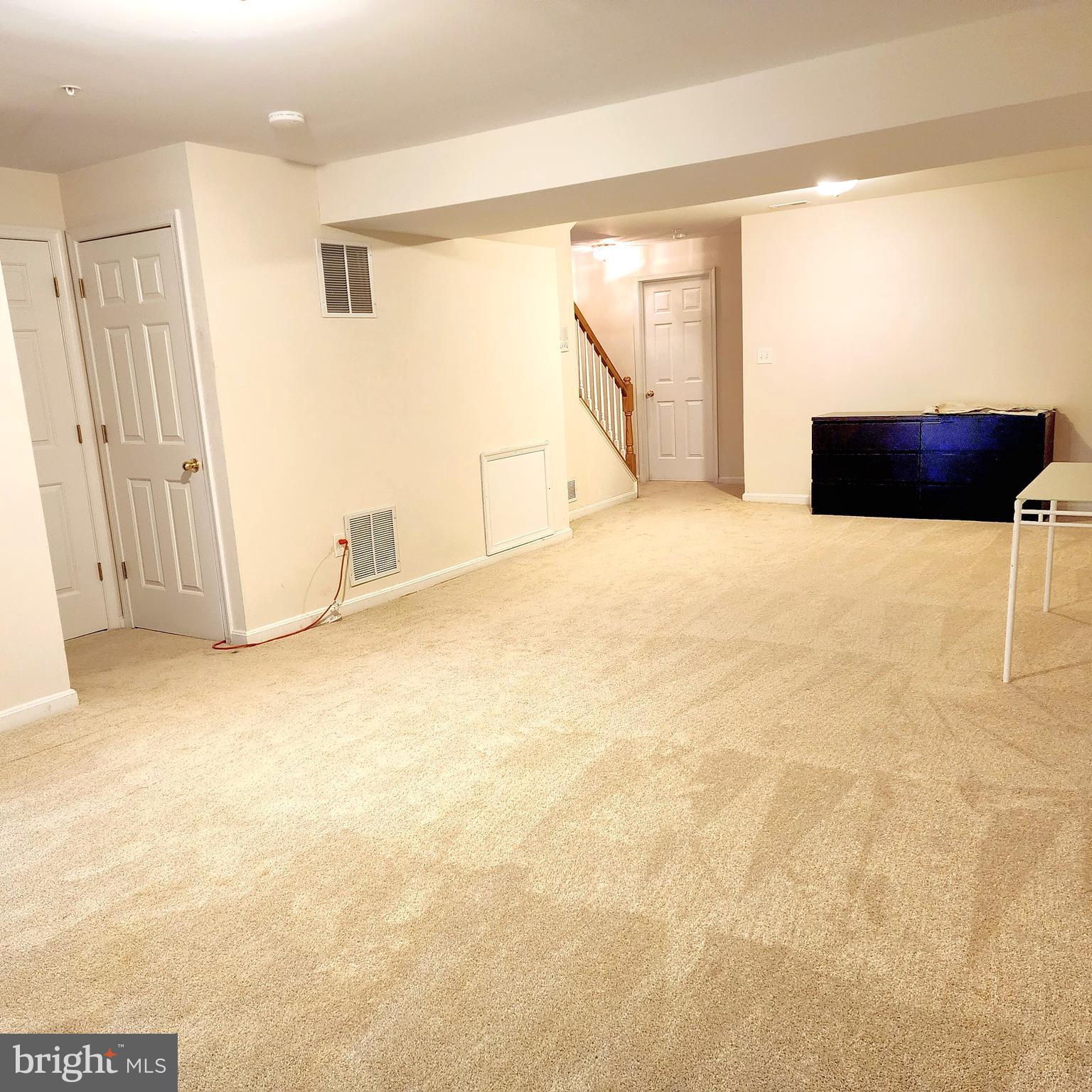 DEERBORNE - Residential Lease