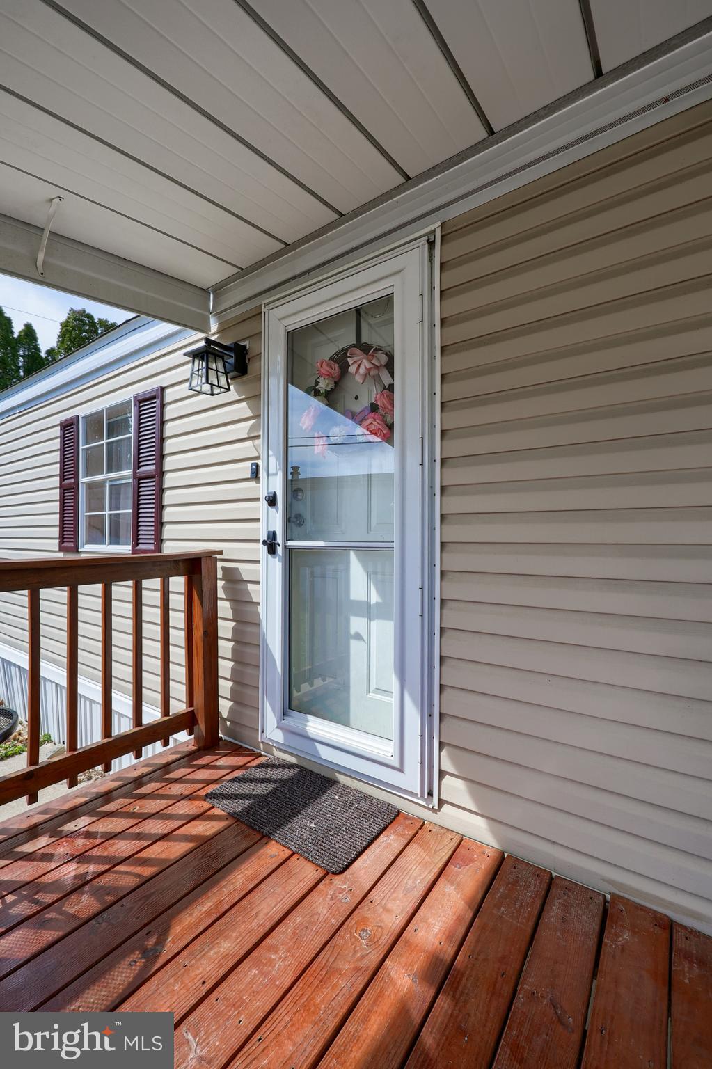 LOG CABIN COURT - Residential