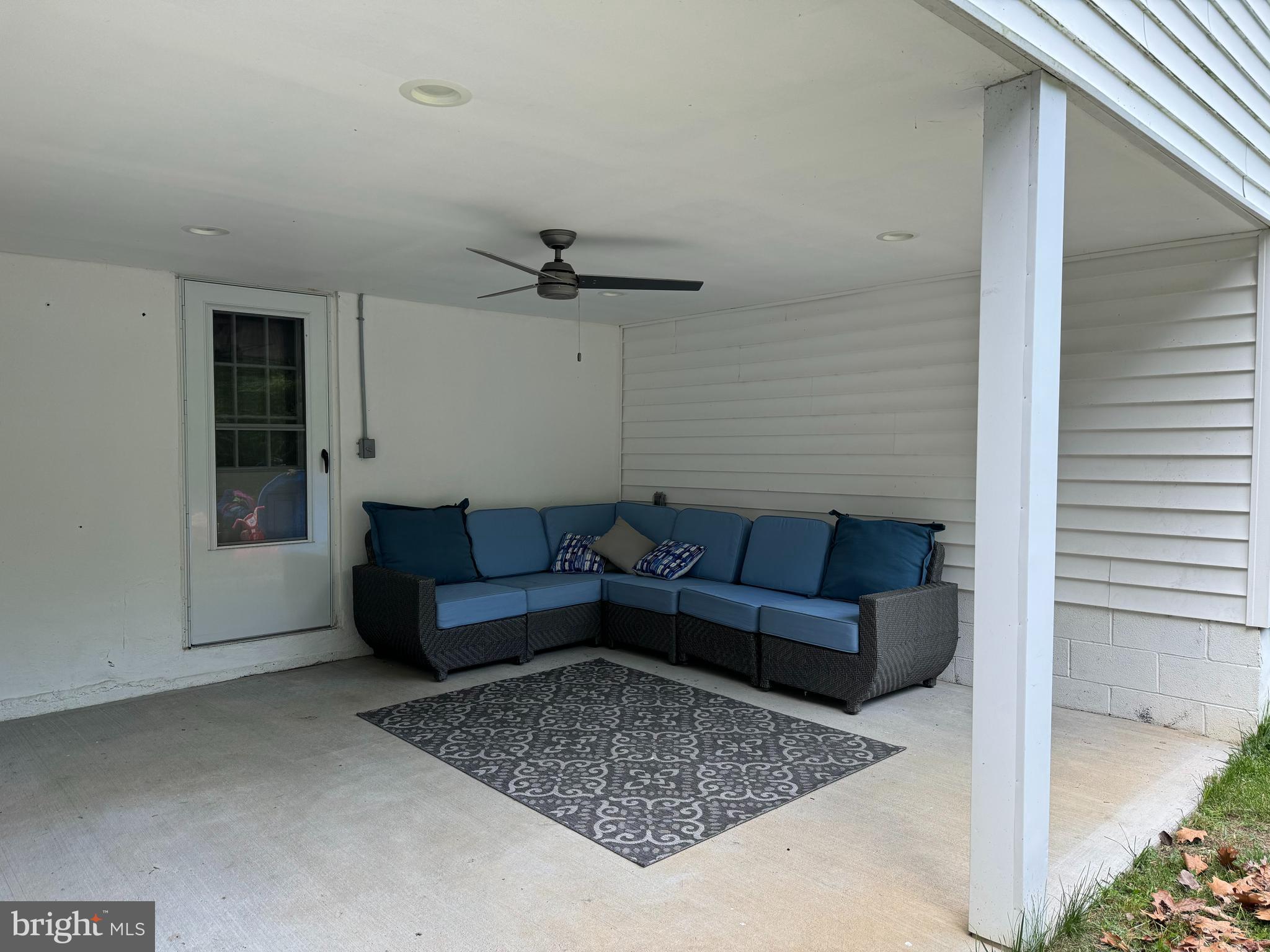 RANDOLPH HILLS - Residential Lease