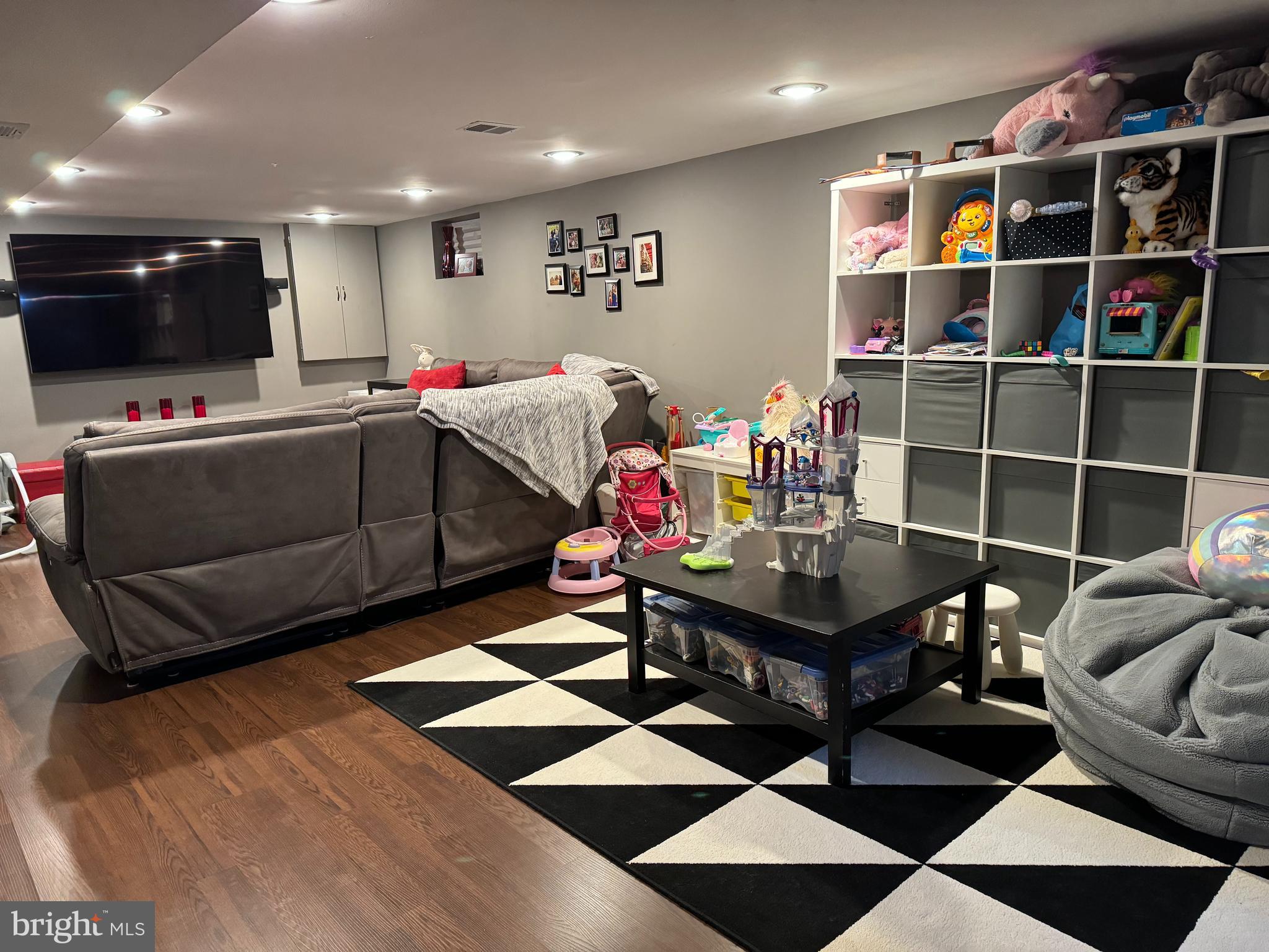 RANDOLPH HILLS - Residential Lease