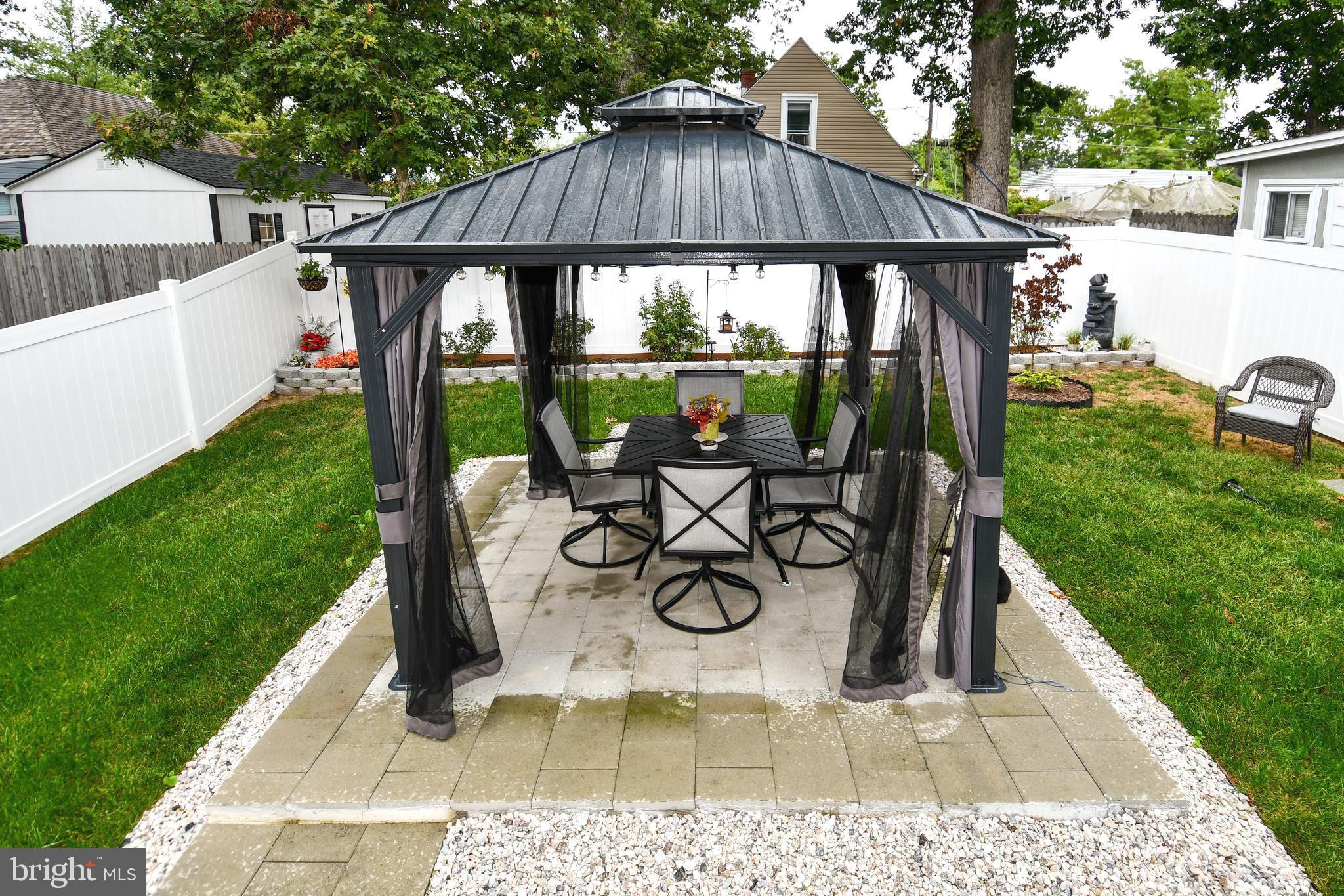 CORAL HILLS - Residential