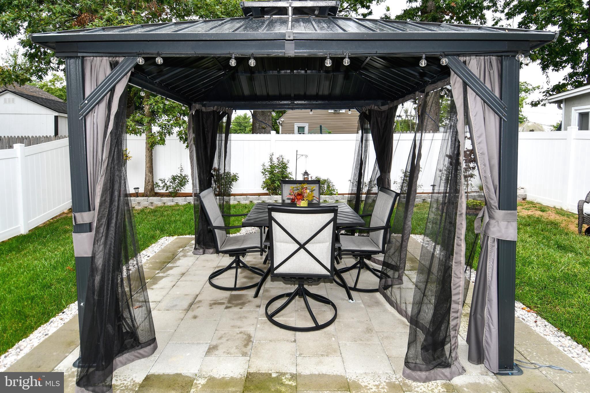 CORAL HILLS - Residential