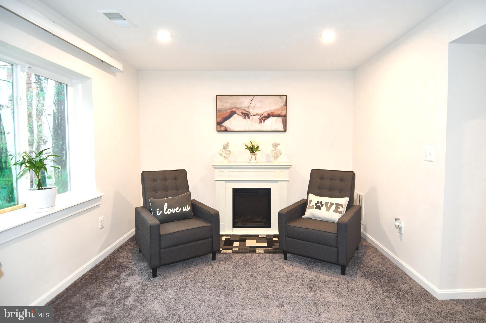 CORAL HILLS - Residential