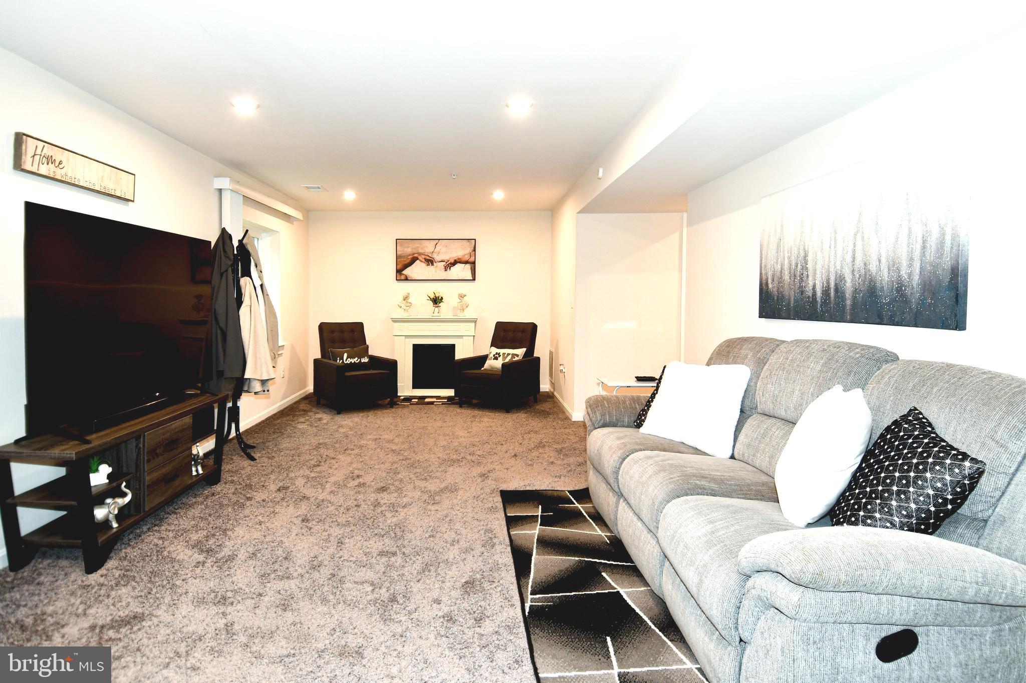 CORAL HILLS - Residential