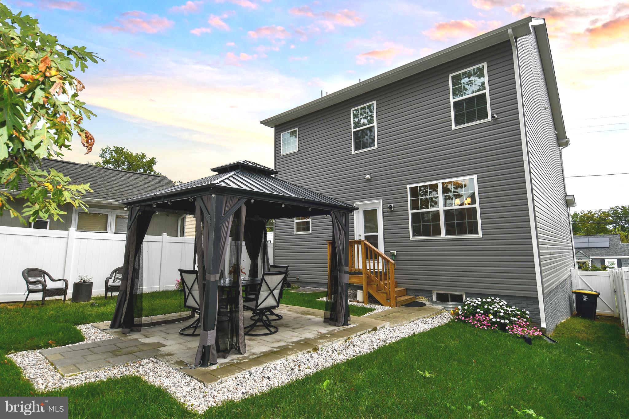 CORAL HILLS - Residential