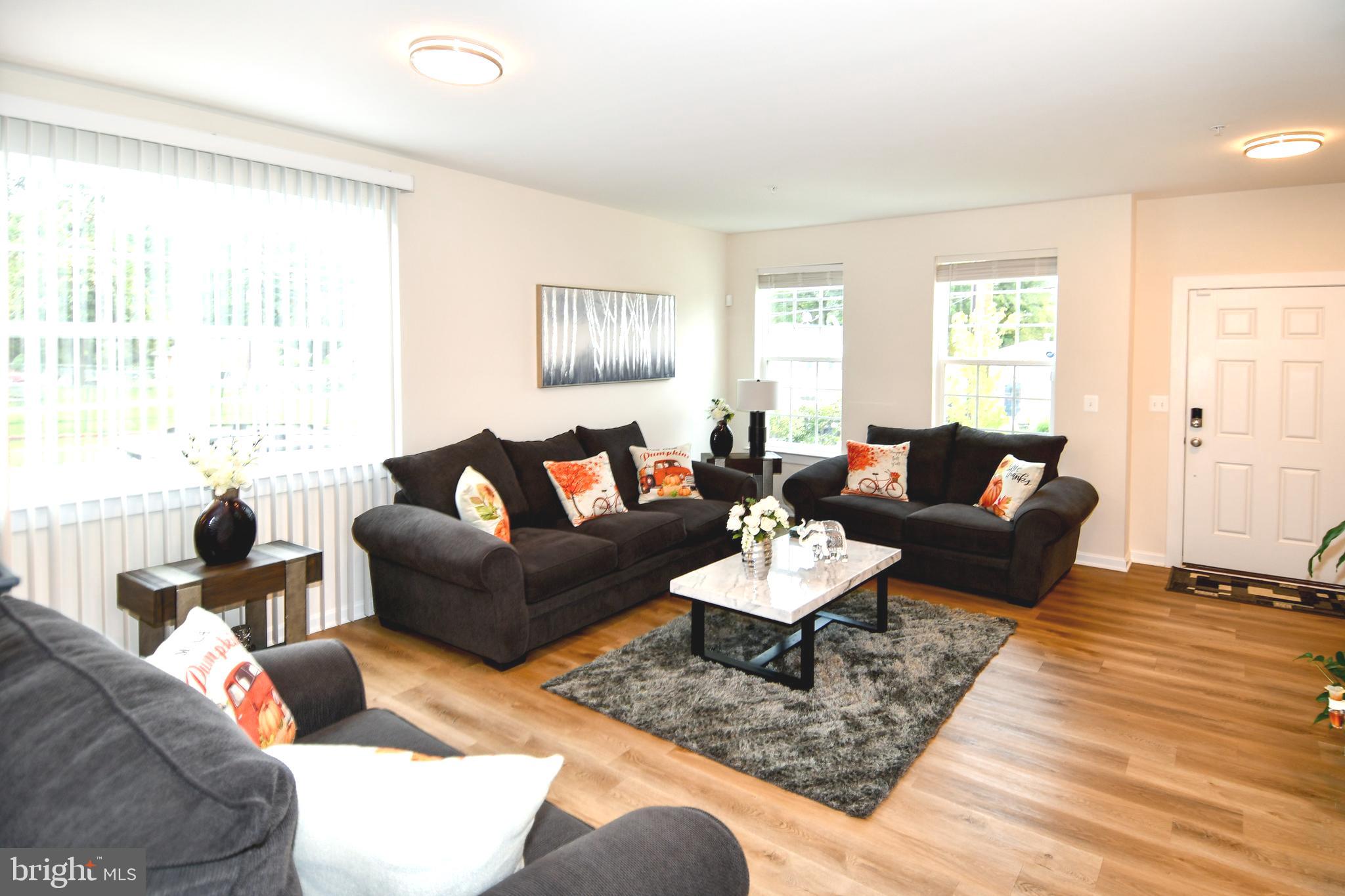 CORAL HILLS - Residential