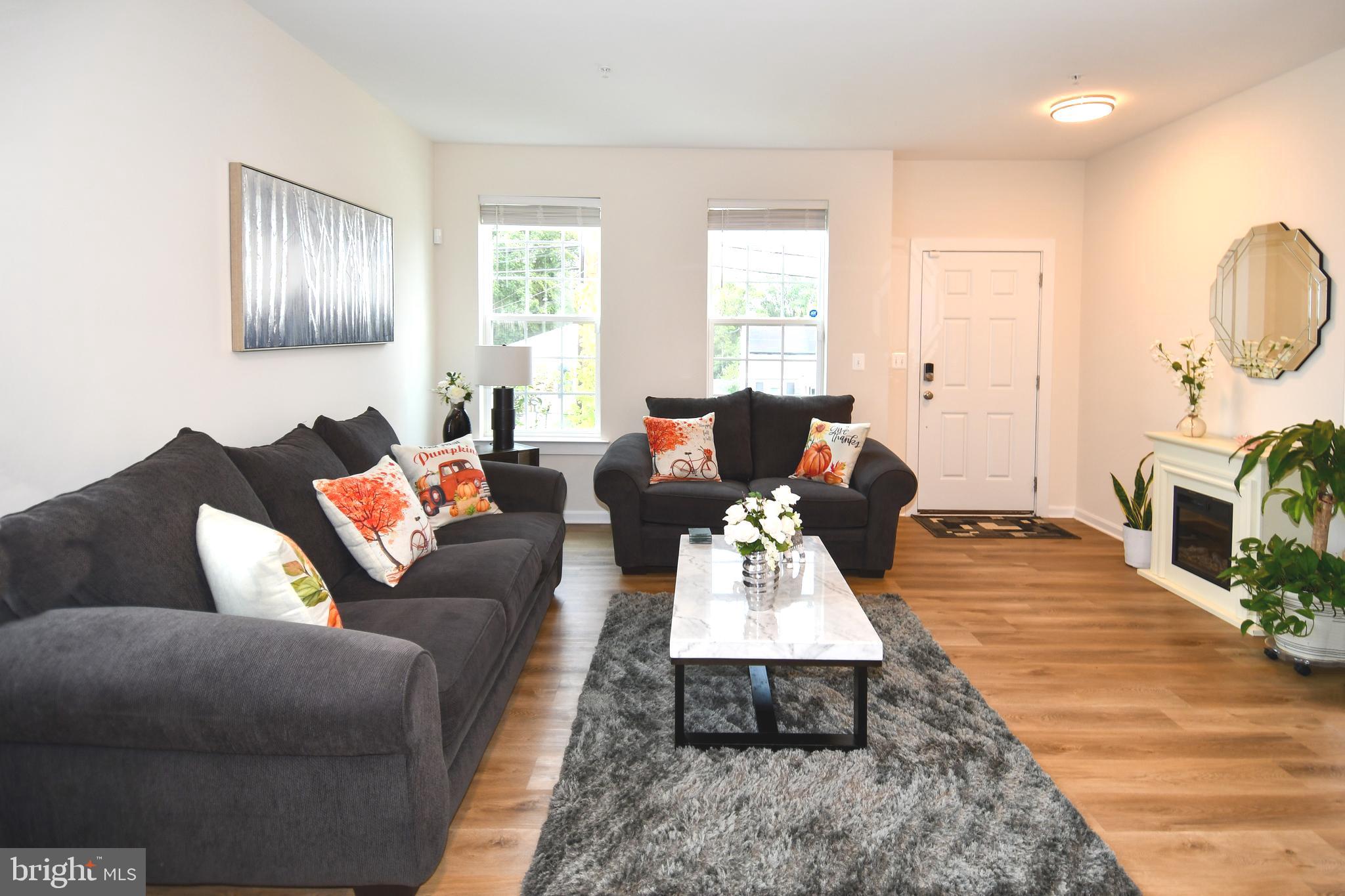 CORAL HILLS - Residential