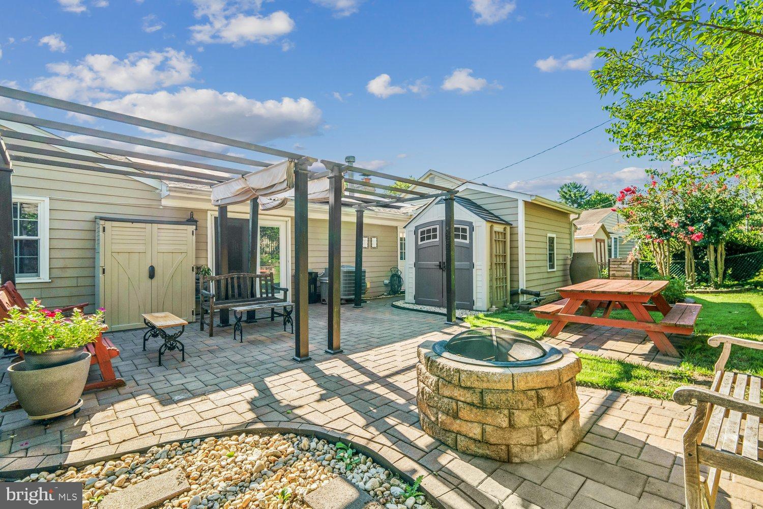 3416 MEDINA LANE
