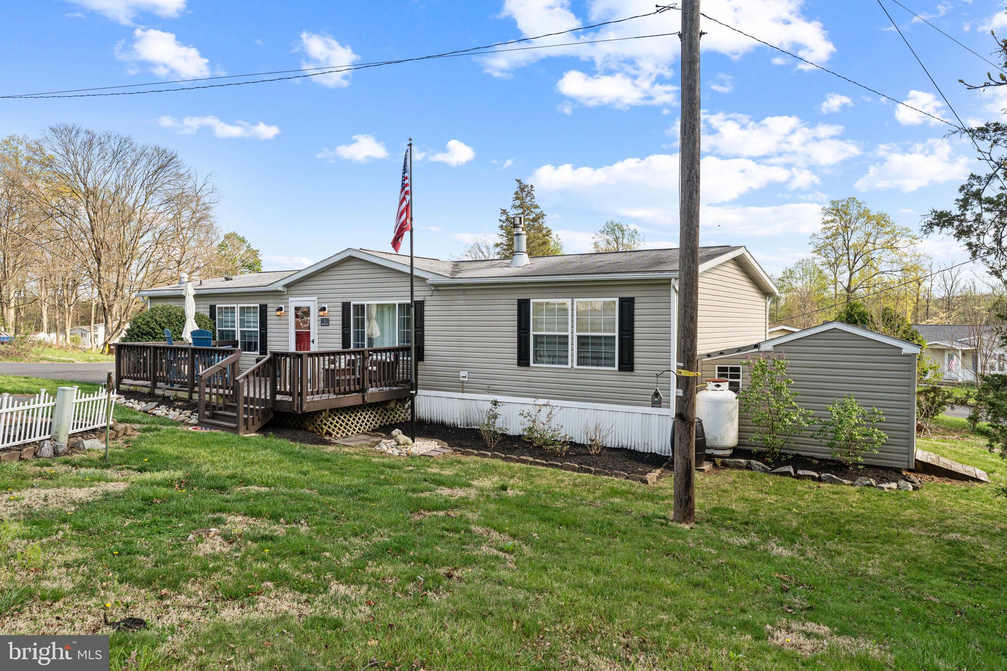 MELODYLAKESCNTRYCLUB - Residential