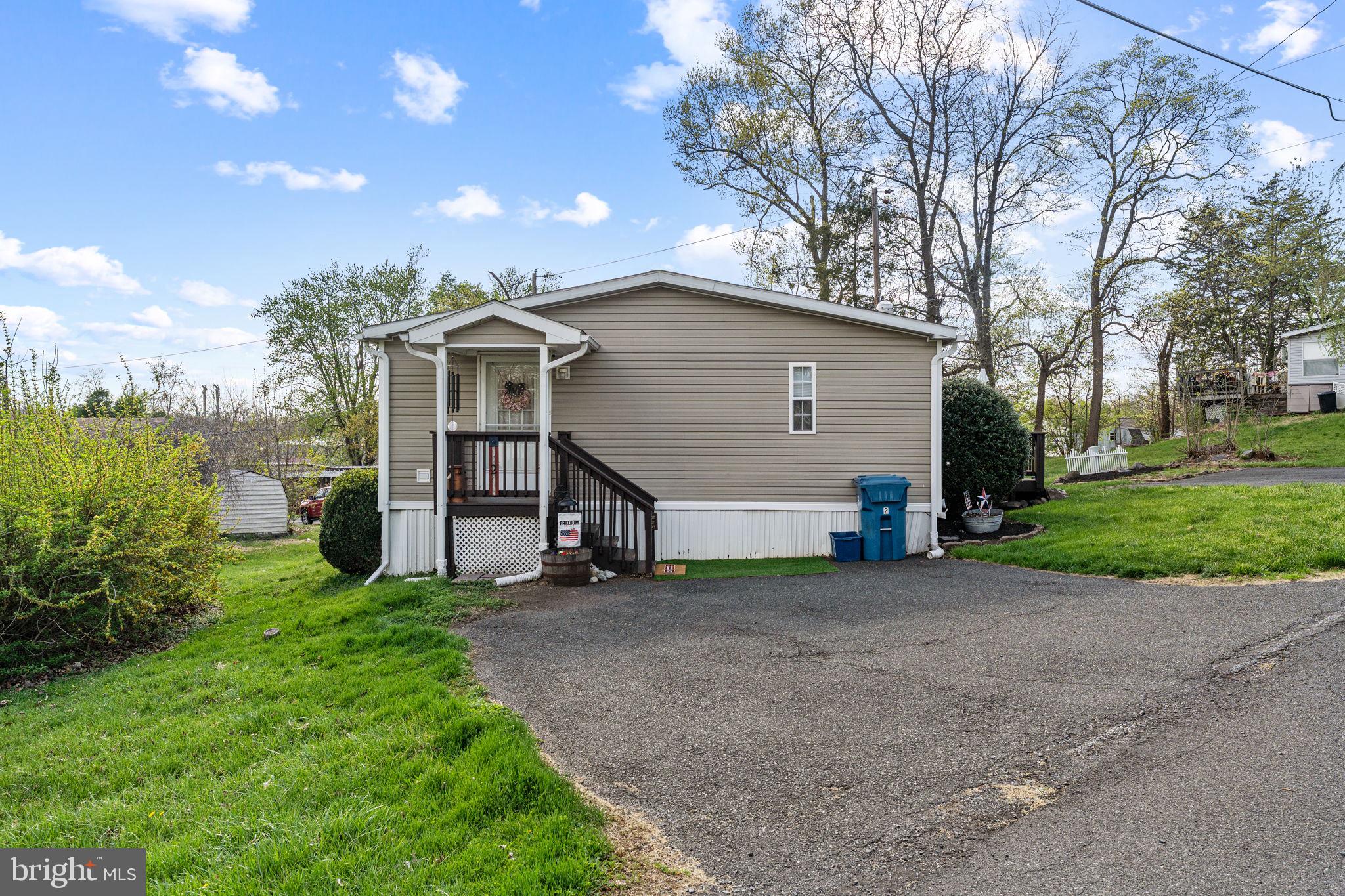 MELODYLAKESCNTRYCLUB - Residential