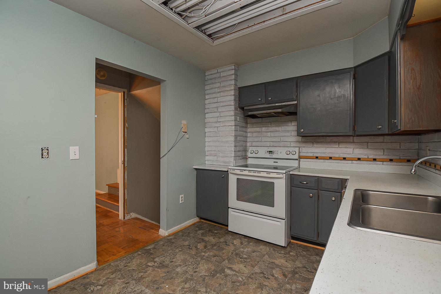 AIRPORT ADDITION - Residential