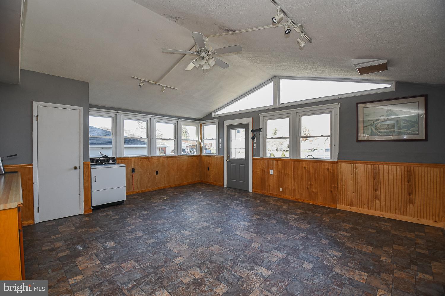 AIRPORT ADDITION - Residential