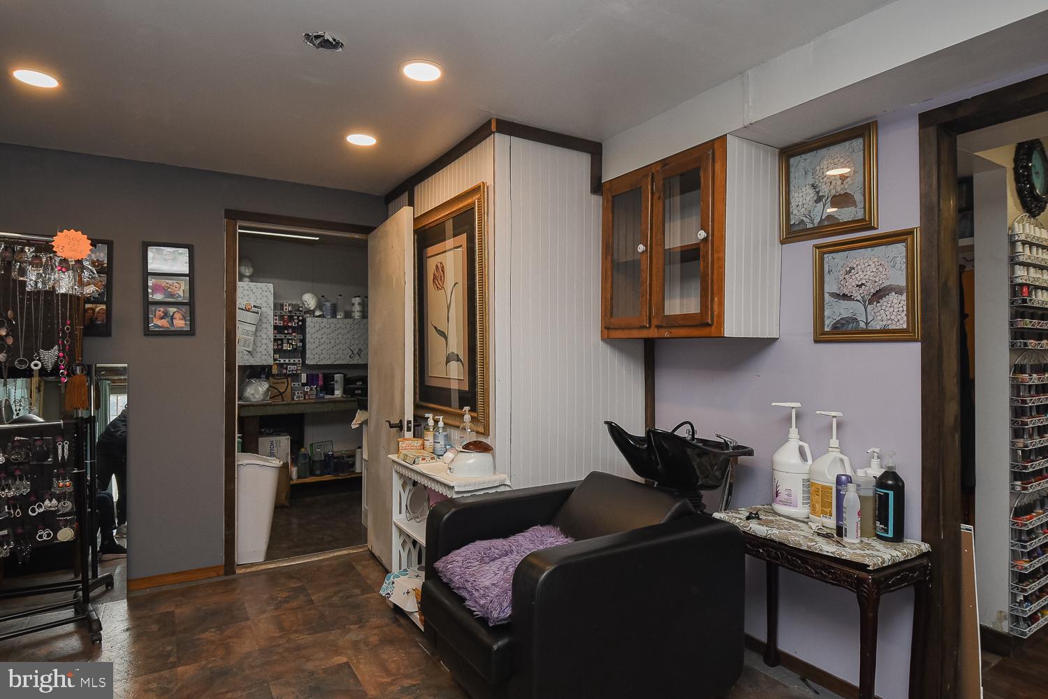 AIRPORT ADDITION - Residential