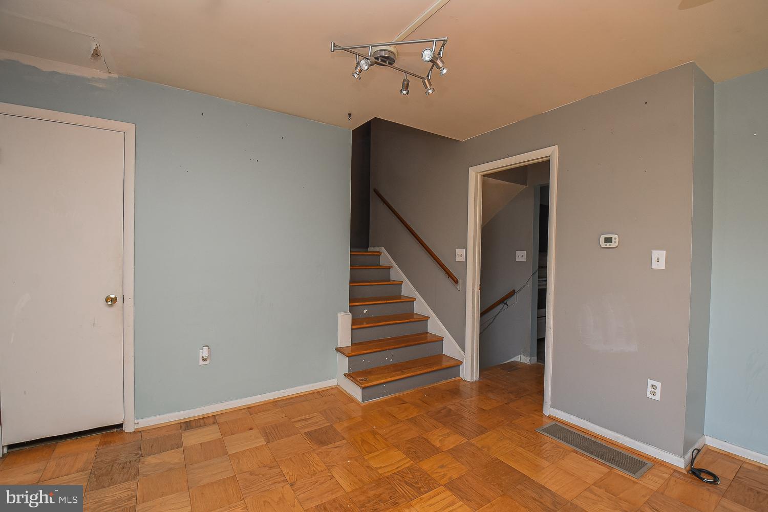 AIRPORT ADDITION - Residential