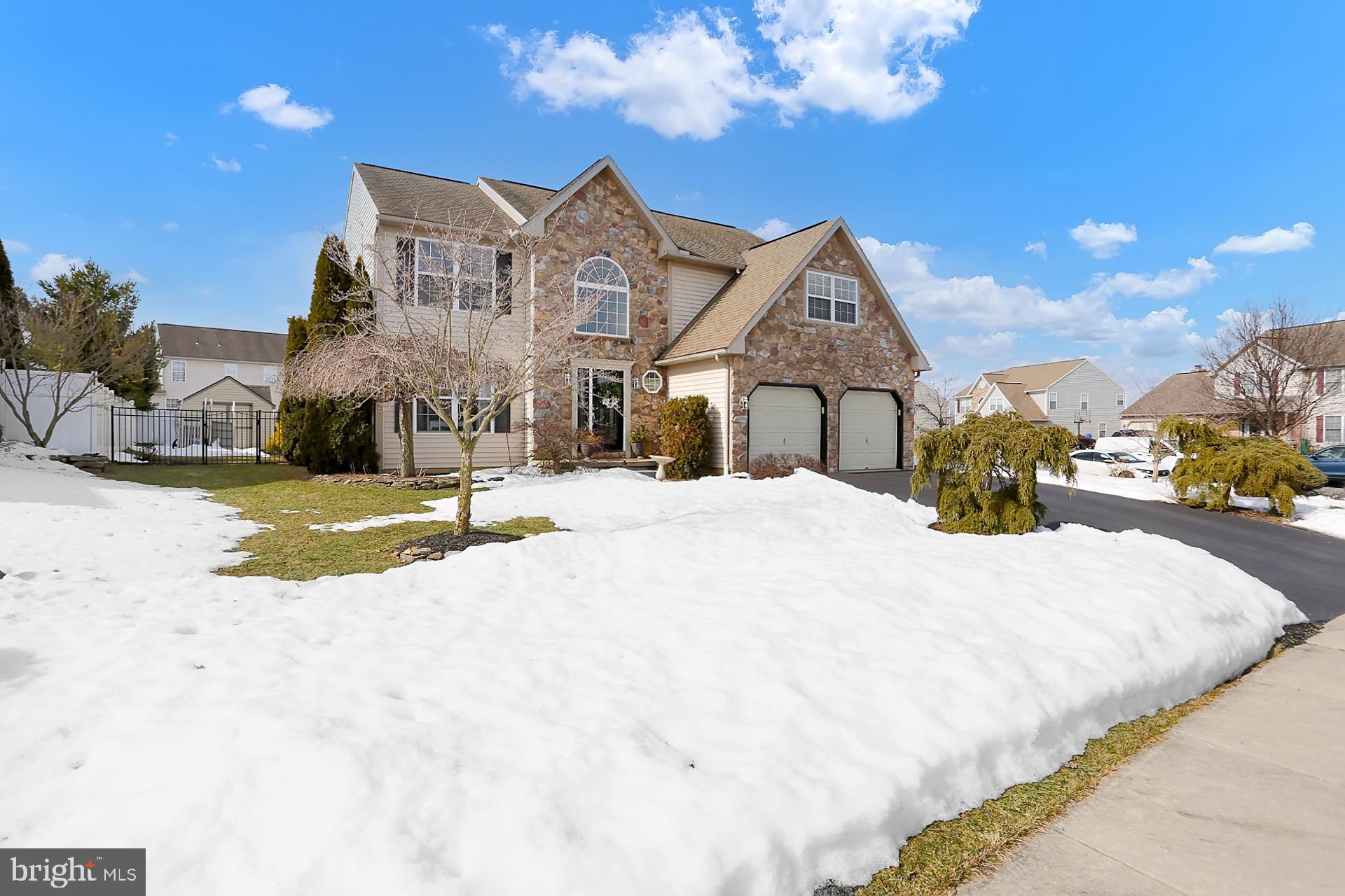 SHADOW RIDGE - Residential