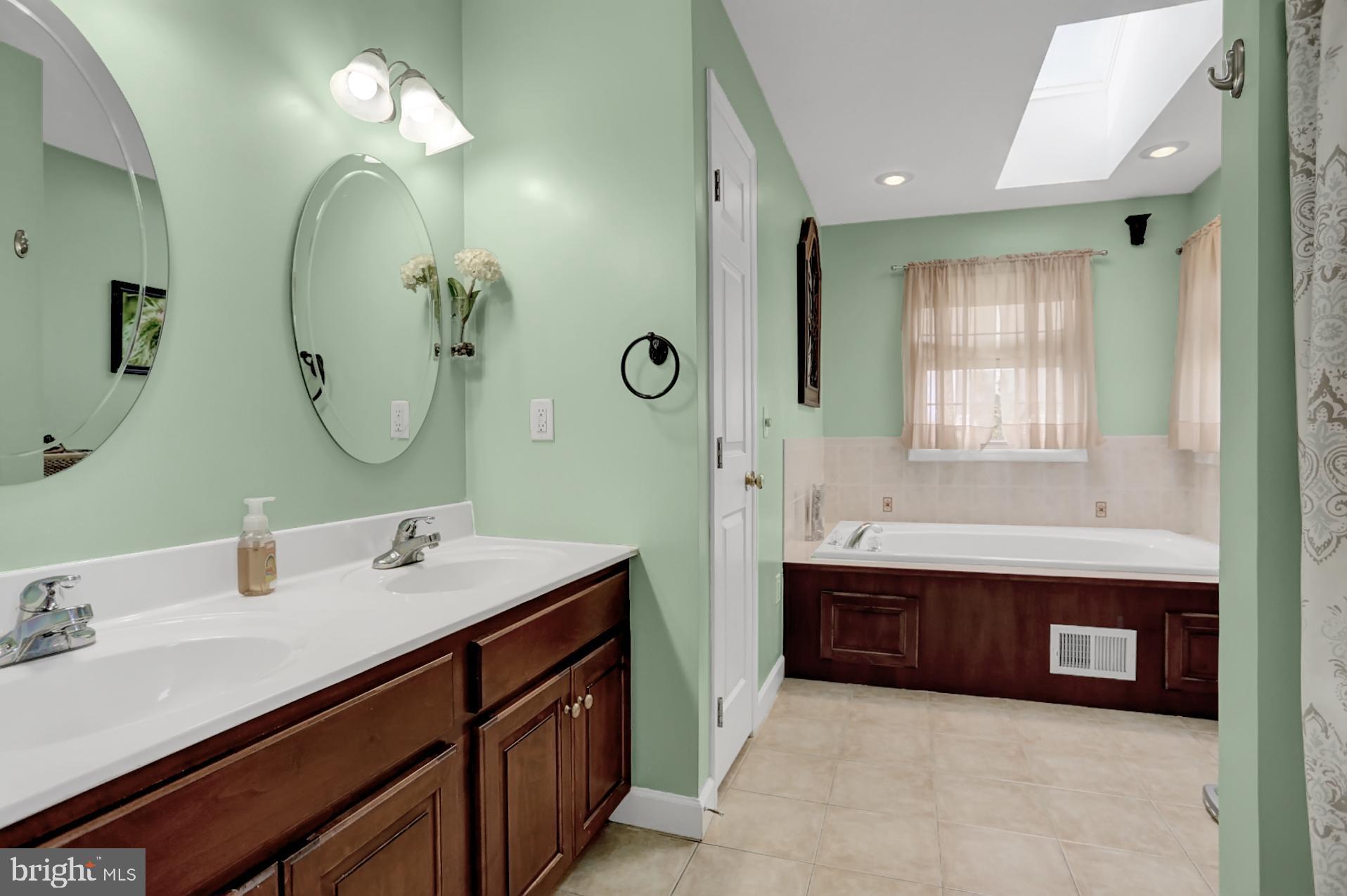 SHADOW RIDGE - Residential