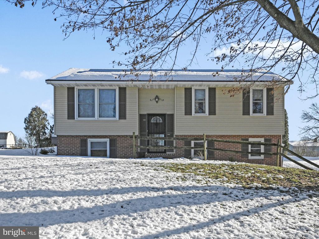 Photo of 1880 Stonemill Drive, Elizabethtown, PA 17022 (MLS # PALA2046952)