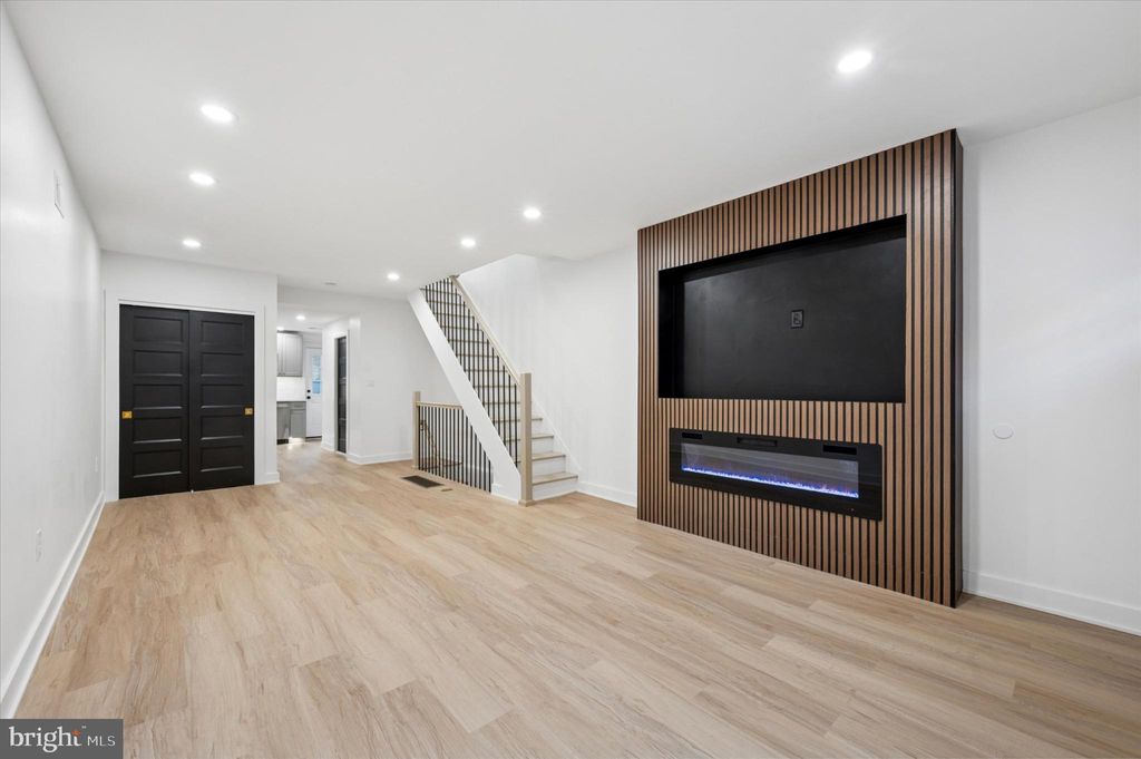 Photo of 2334 S Warnock Street, PHILADELPHIA, PA 19148 (MLS # PAPH2549048)