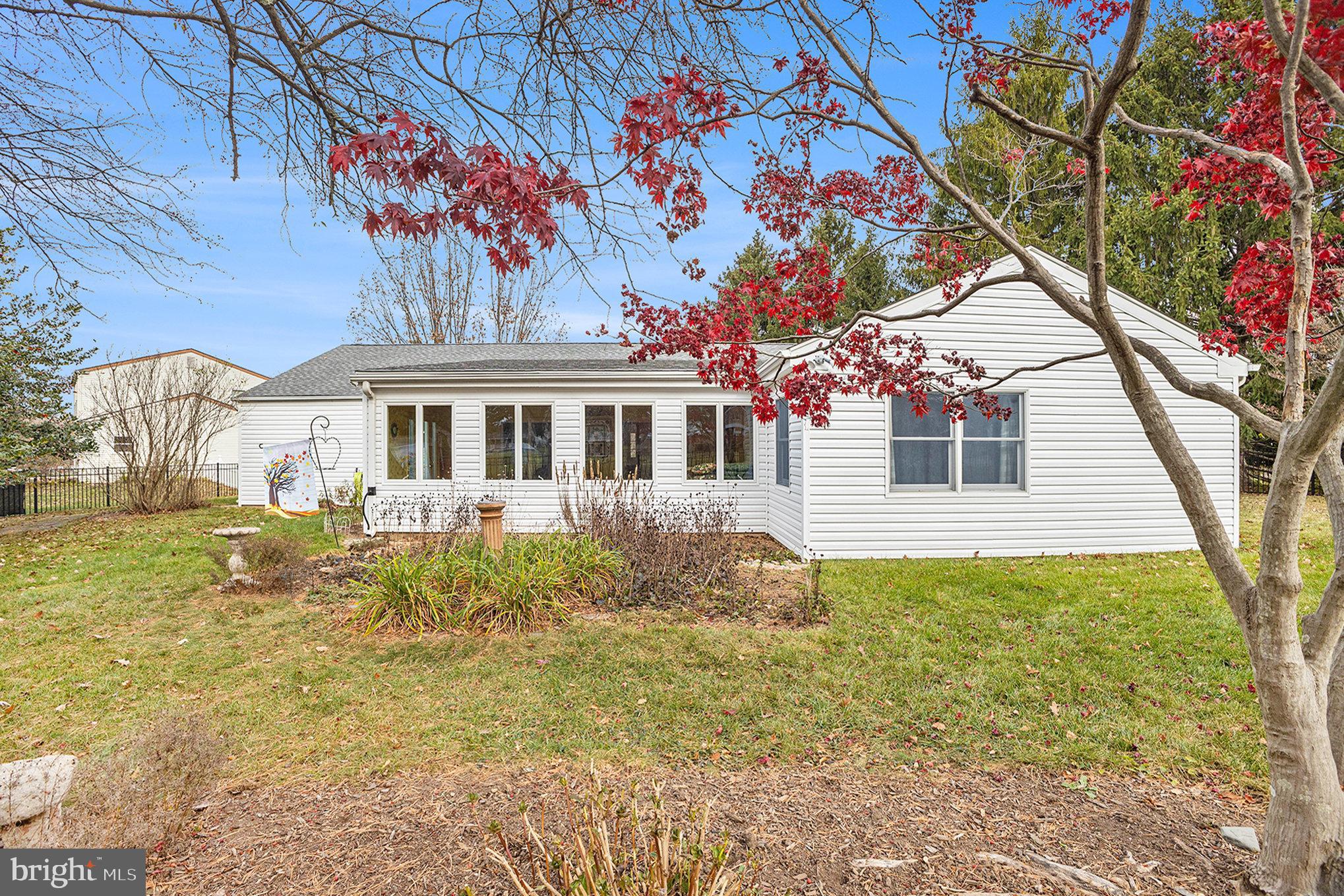 KIMBERLY KNOLL - Residential