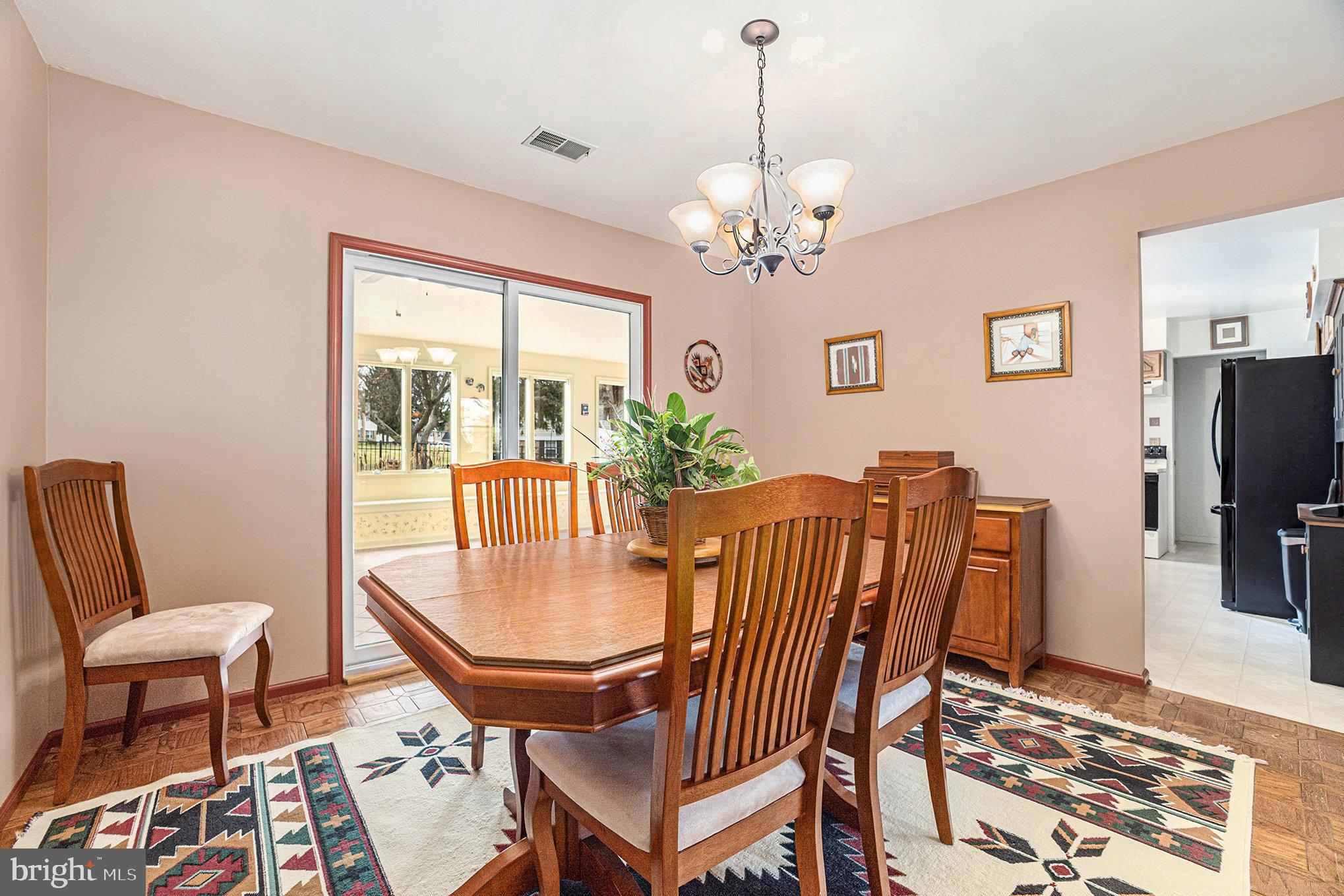 KIMBERLY KNOLL - Residential