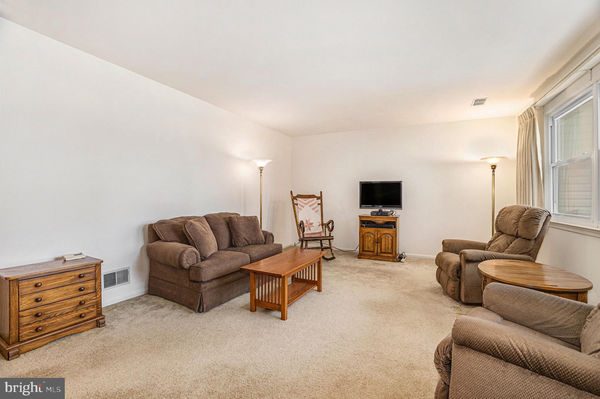 KIMBERLY KNOLL - Residential