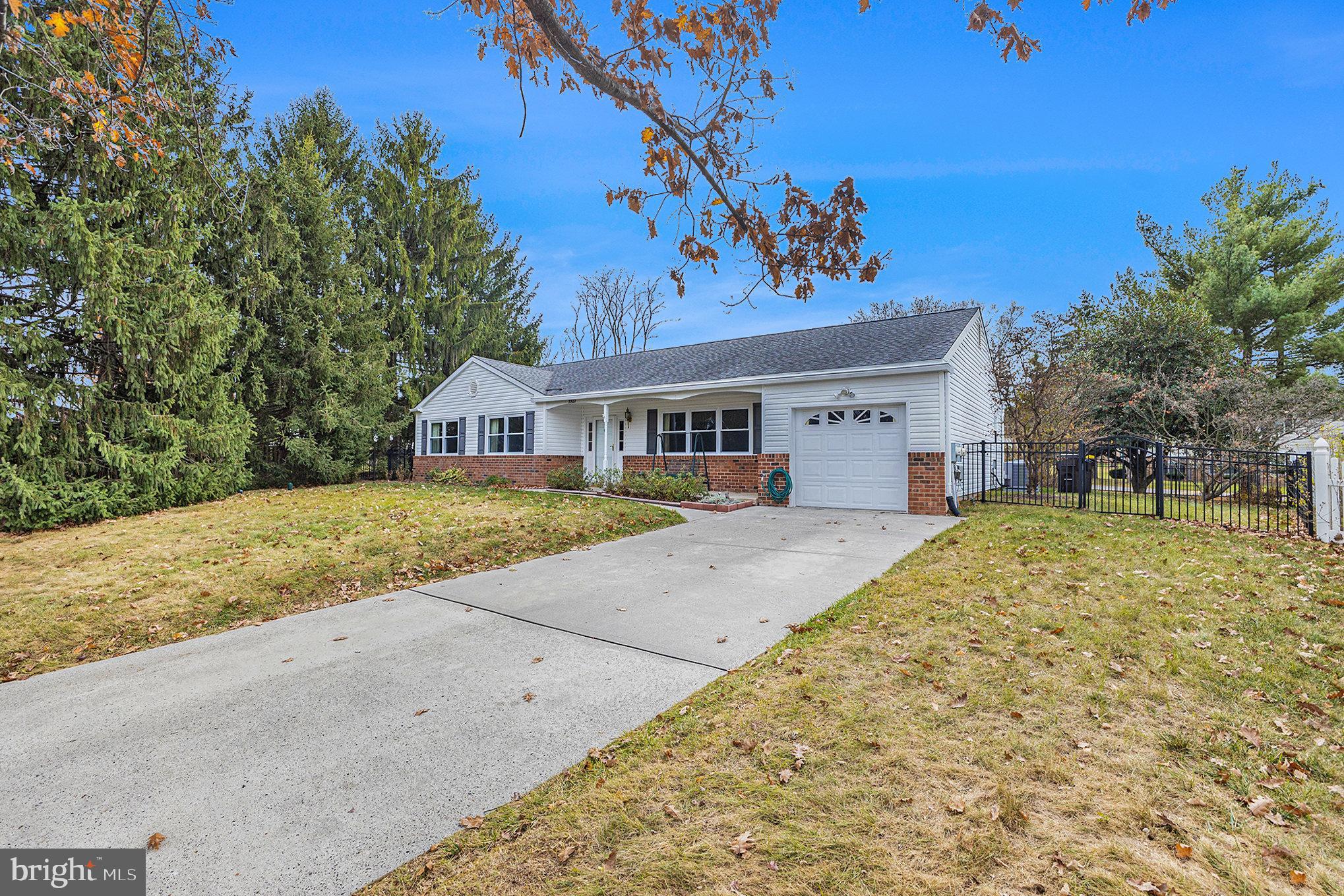 KIMBERLY KNOLL - Residential