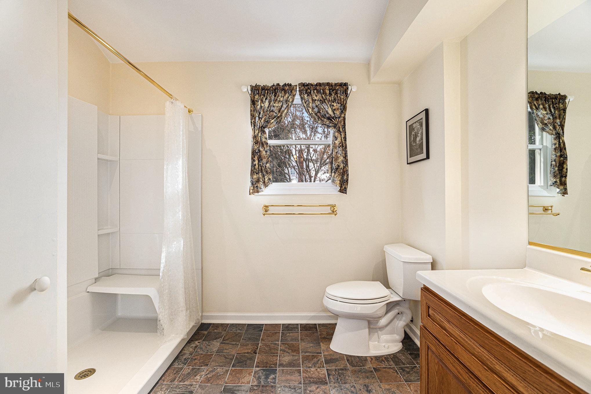 KIMBERLY KNOLL - Residential