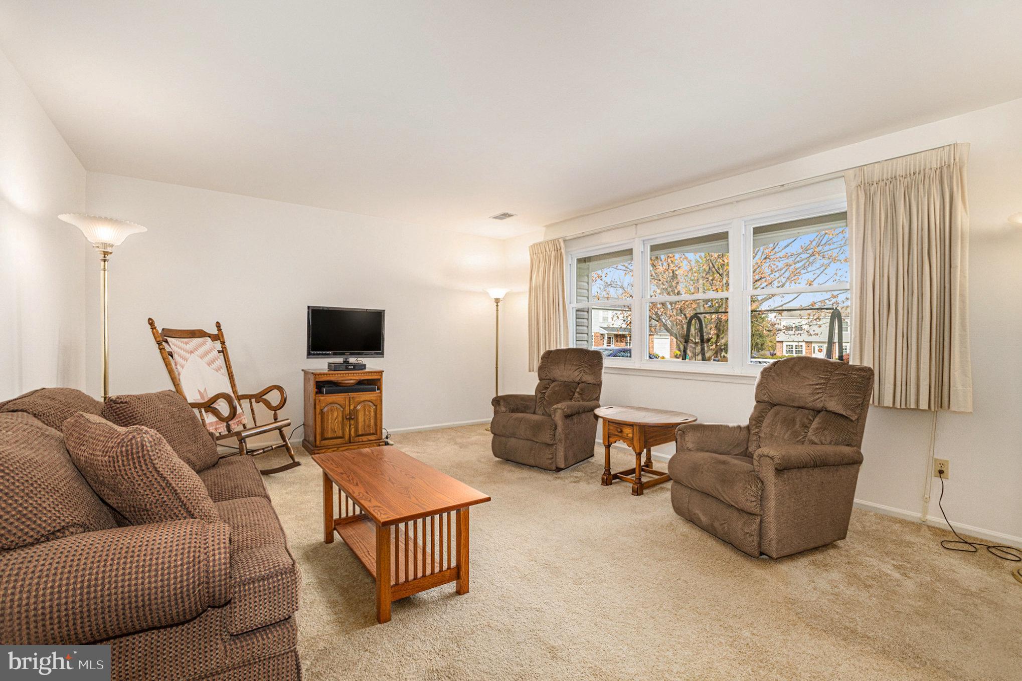 KIMBERLY KNOLL - Residential
