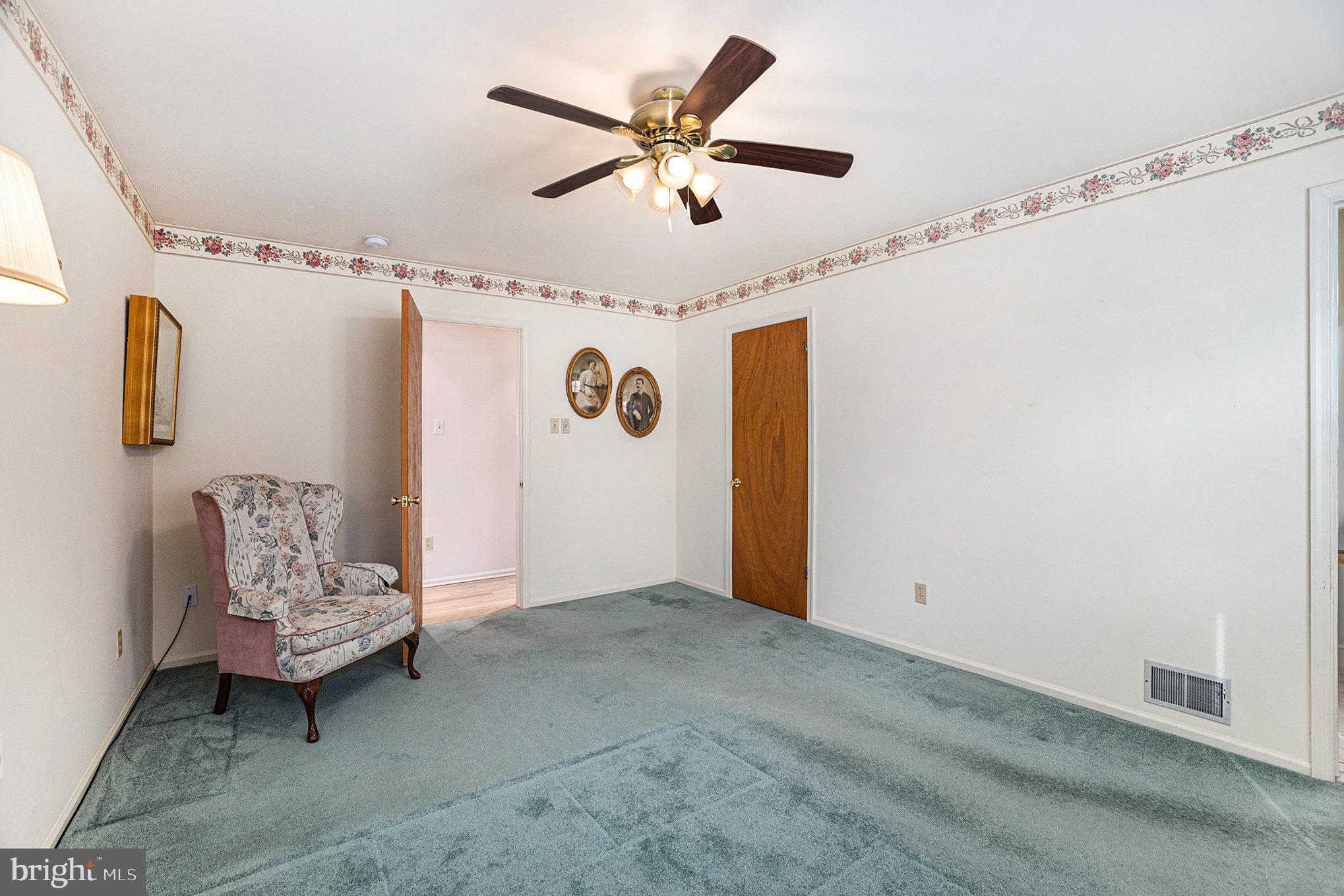KIMBERLY KNOLL - Residential