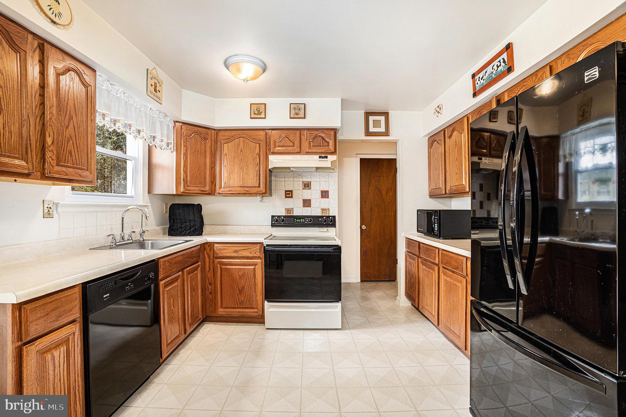 KIMBERLY KNOLL - Residential