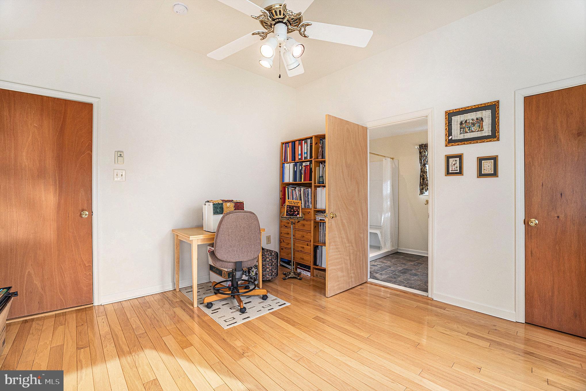 KIMBERLY KNOLL - Residential