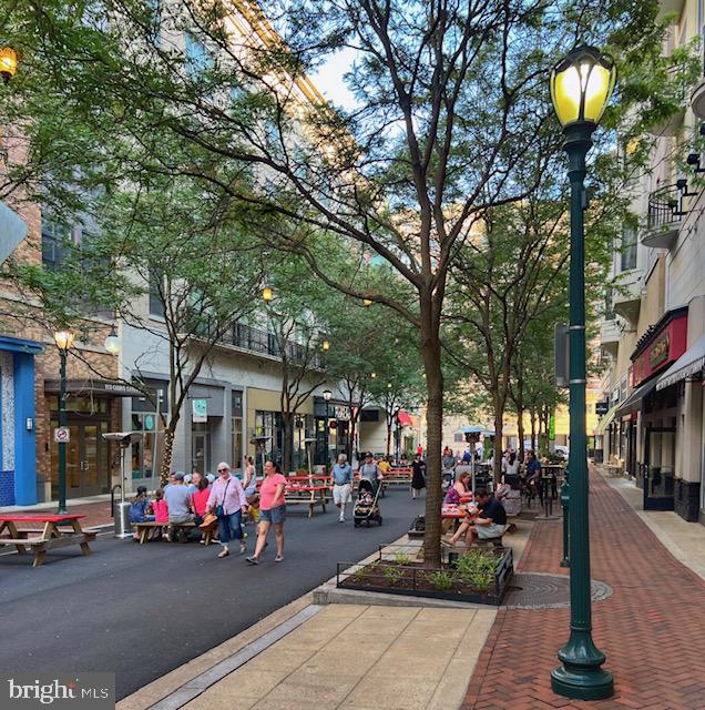 AMERICANA CENTRE - Residential