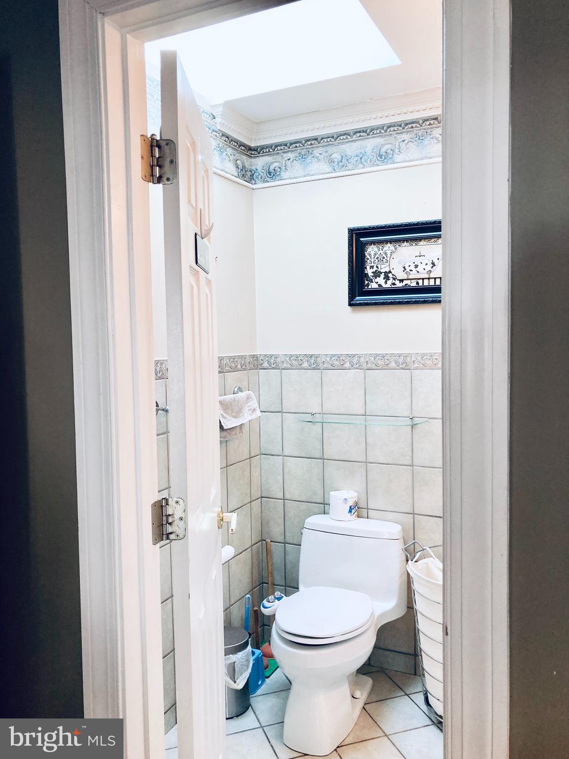 SOUTH LAWN - Residential