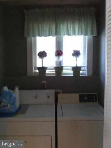 SOUTH LAWN - Residential