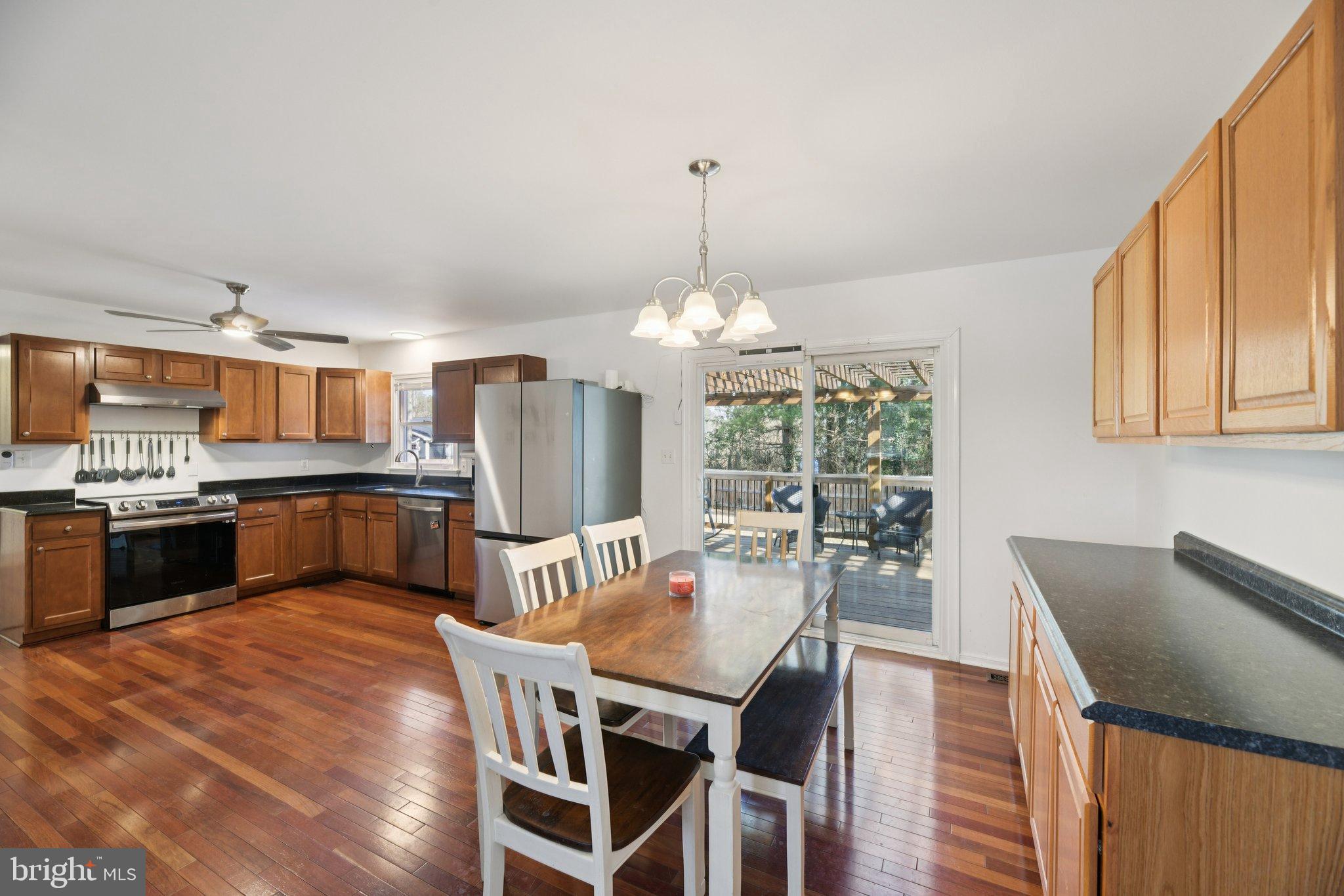 LAKE CAROLINE - Residential